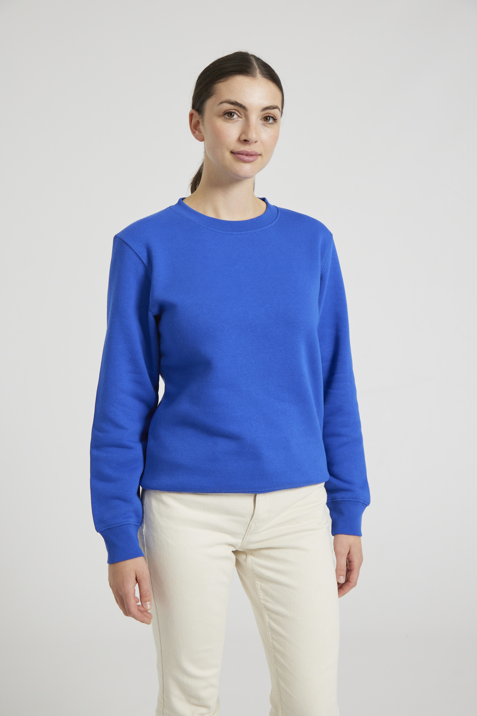 CR03-v2.0-Studio_395