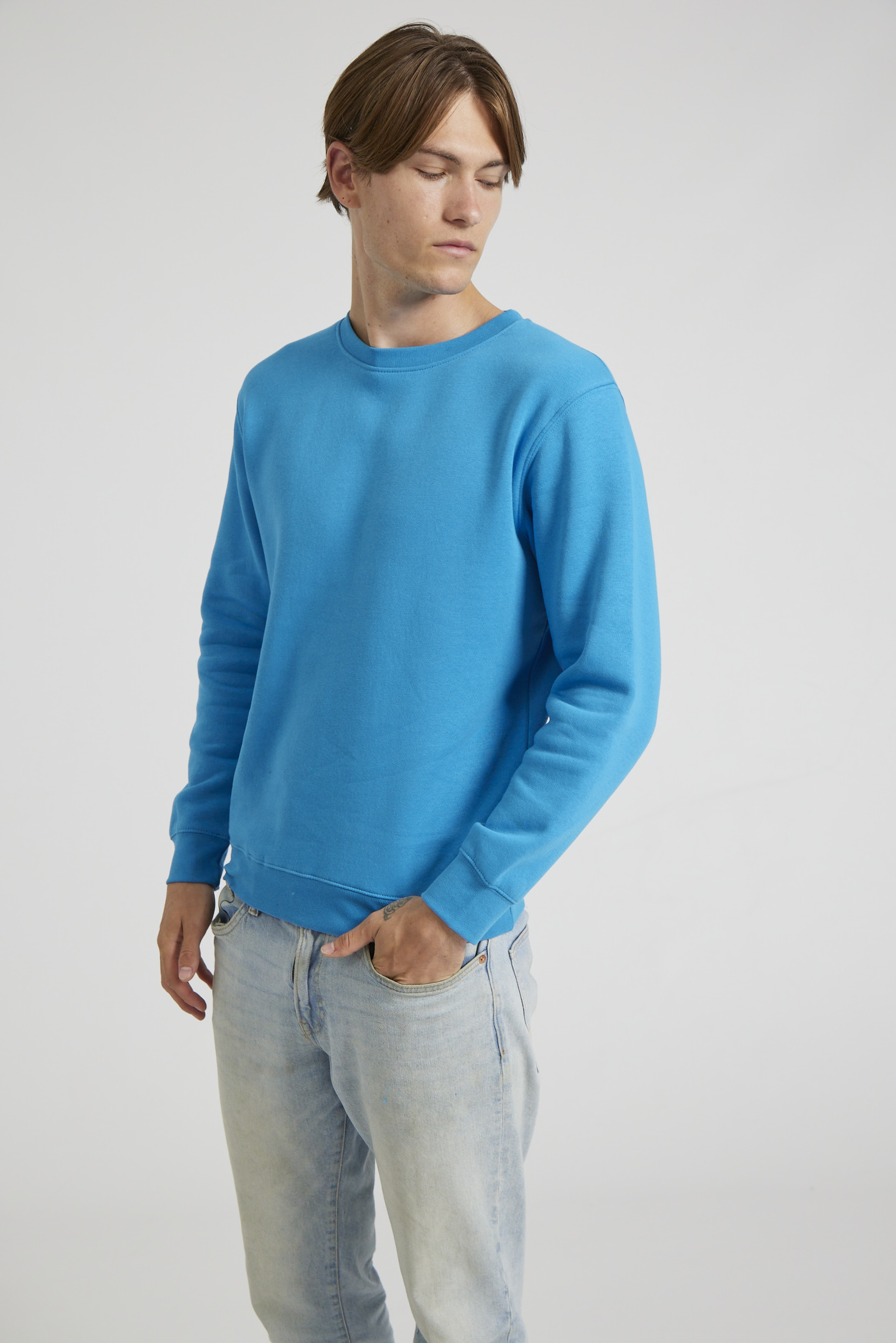 CR03-v2.0-Studio_398