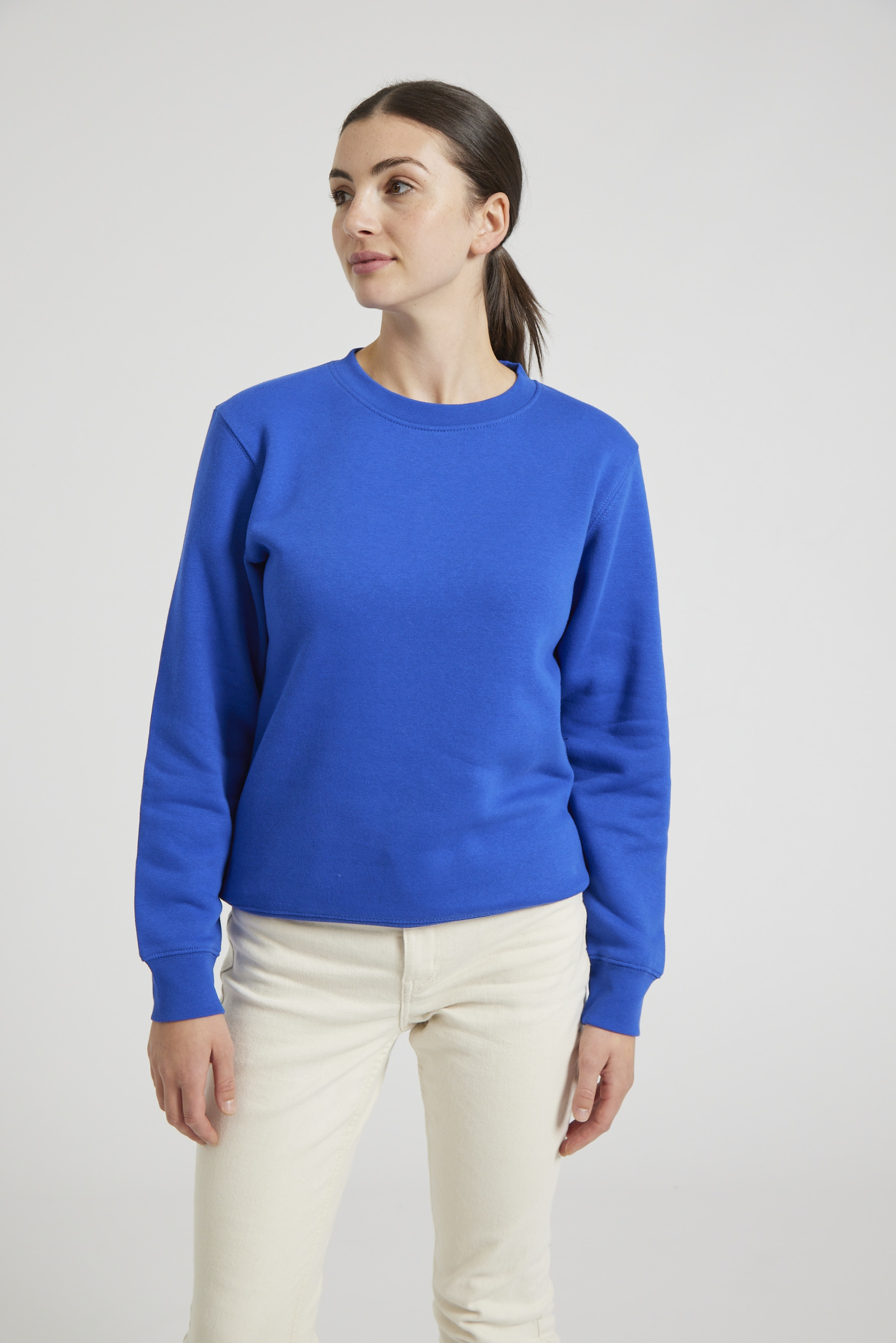 CR03-v2.0-Studio_402