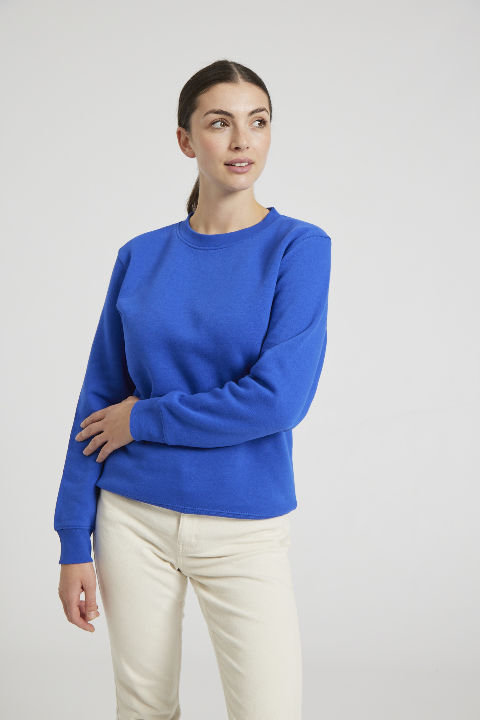 CR03-v2.0-Studio_415