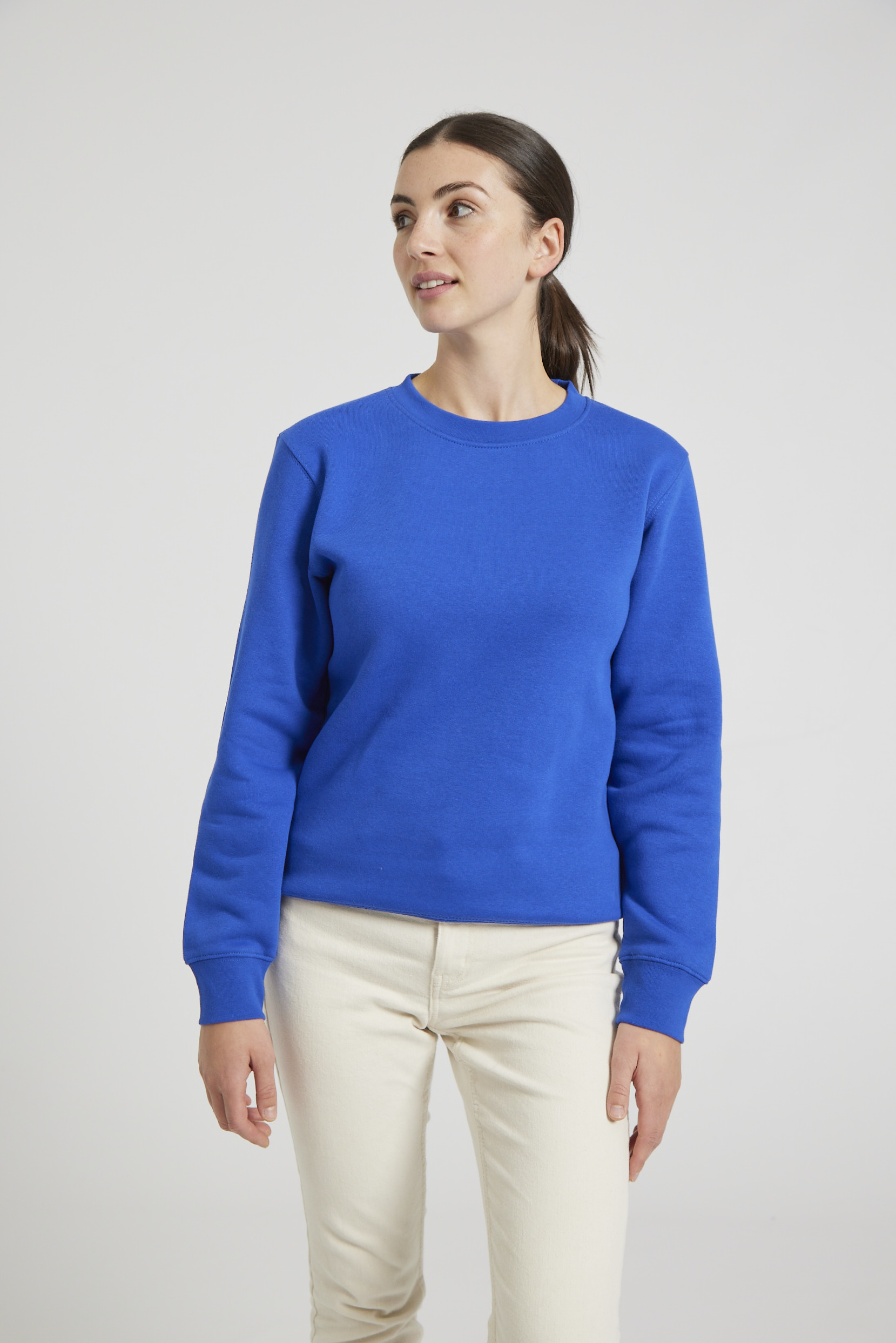 CR03-v2.0-Studio_420