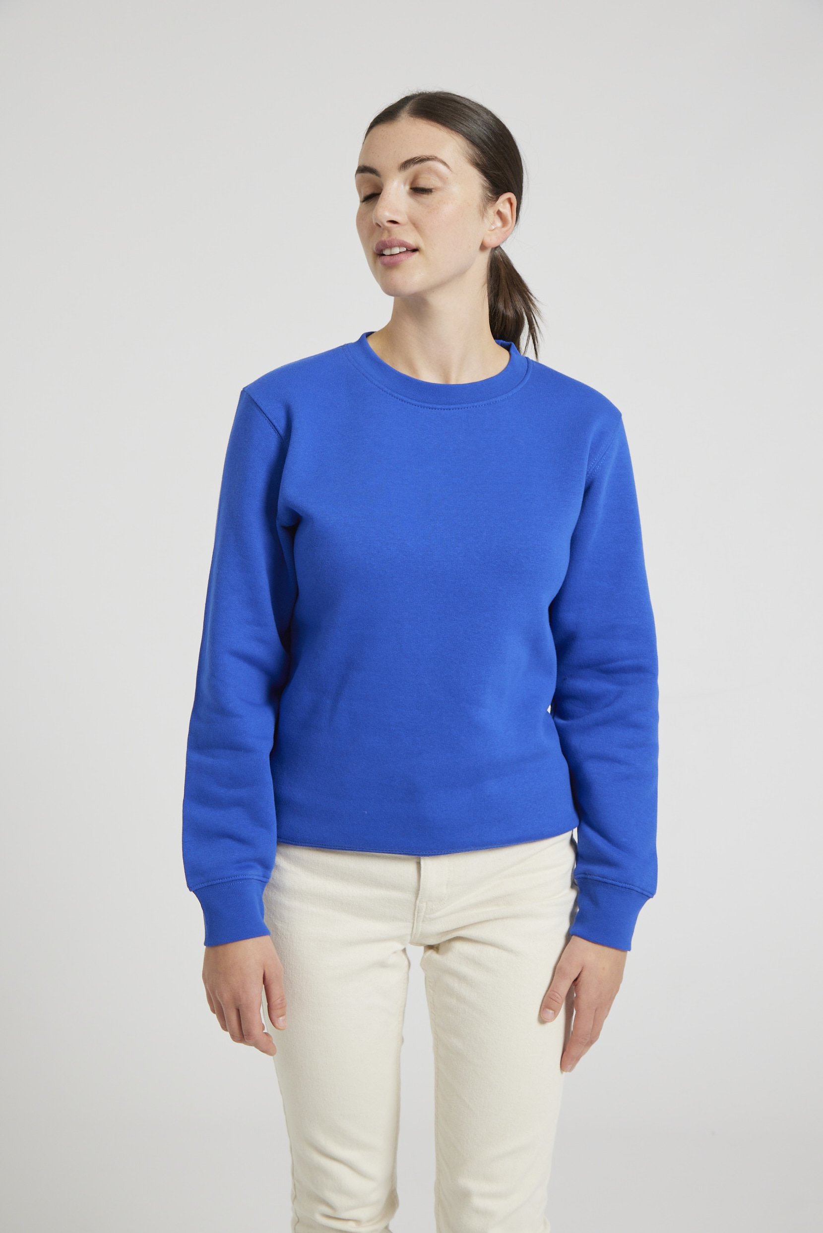 CR03-v2.0-Studio_421