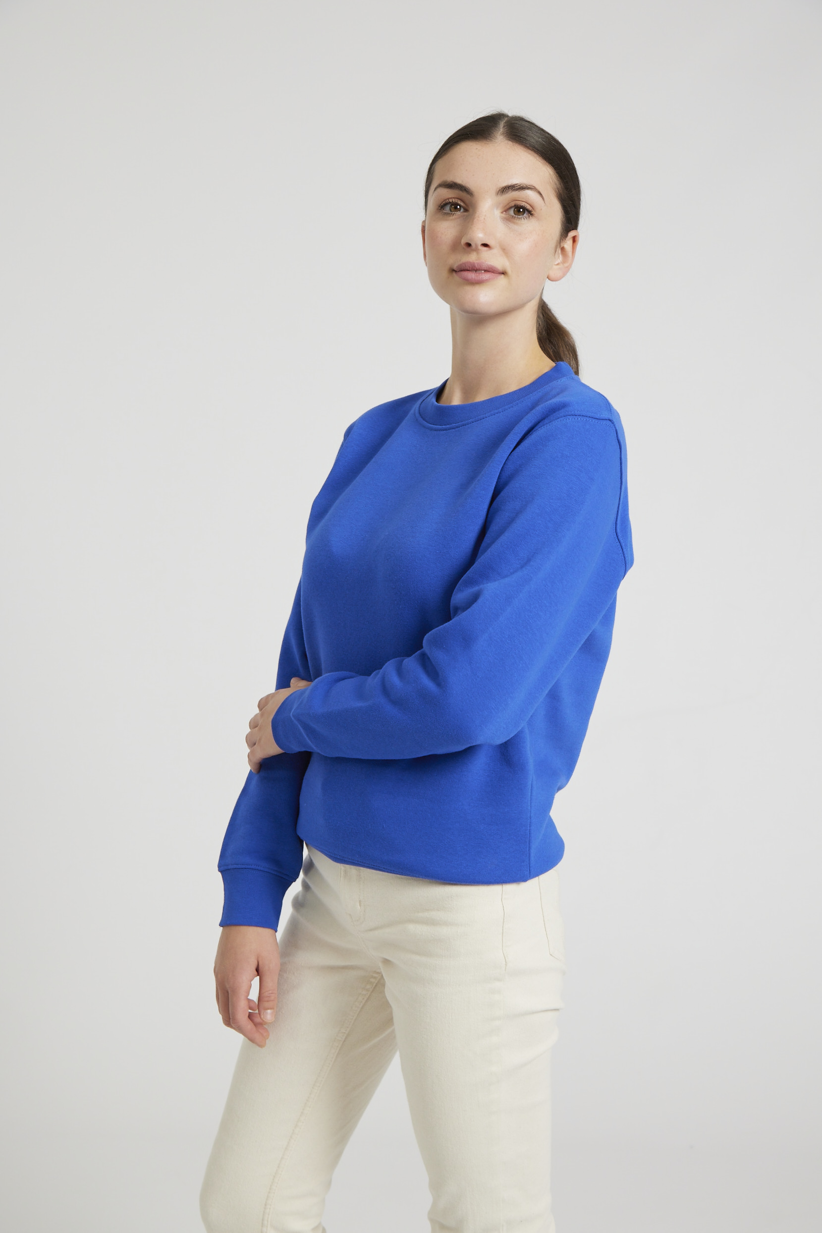 CR03-v2.0-Studio_425