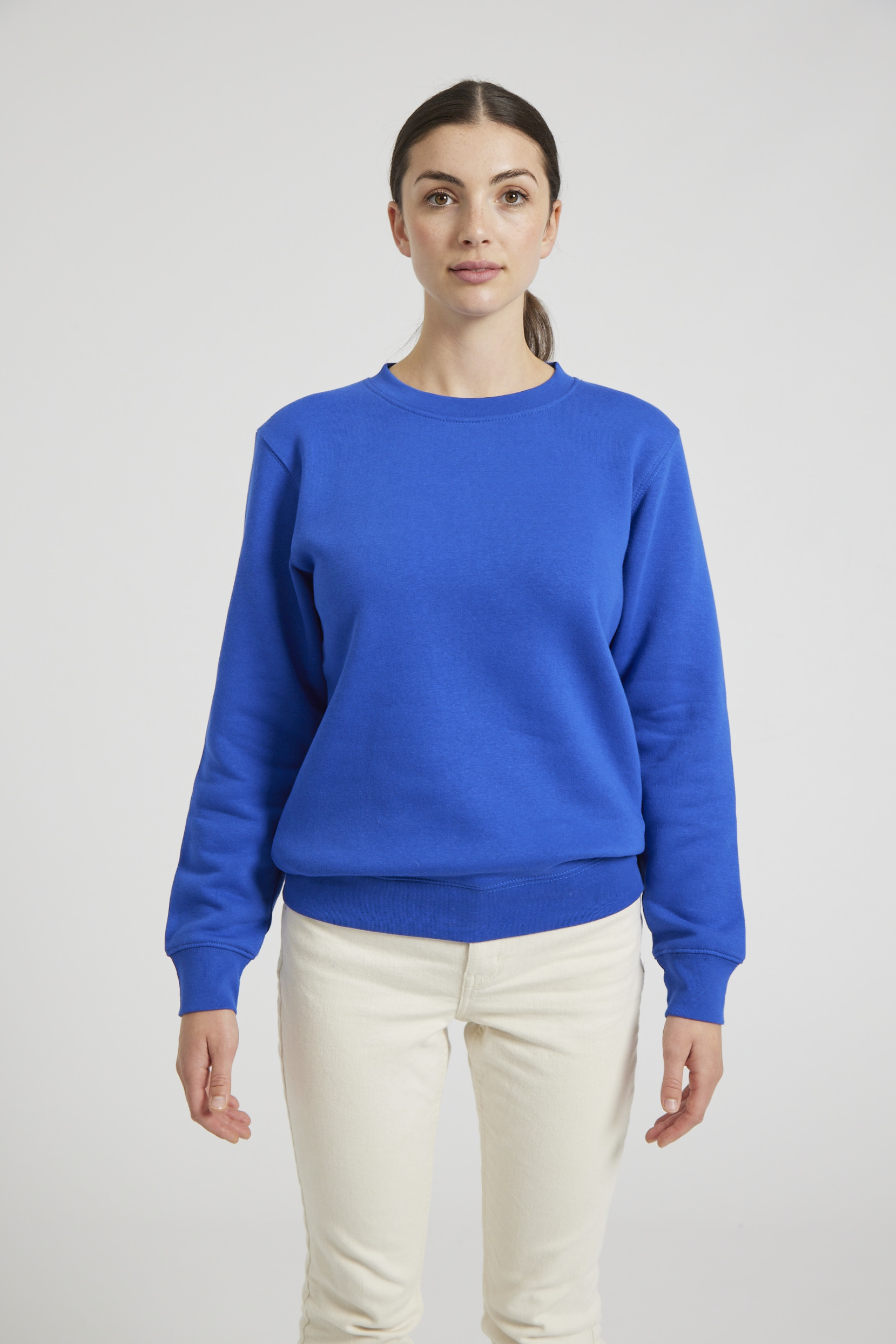 CR03-v2.0-Studio_436