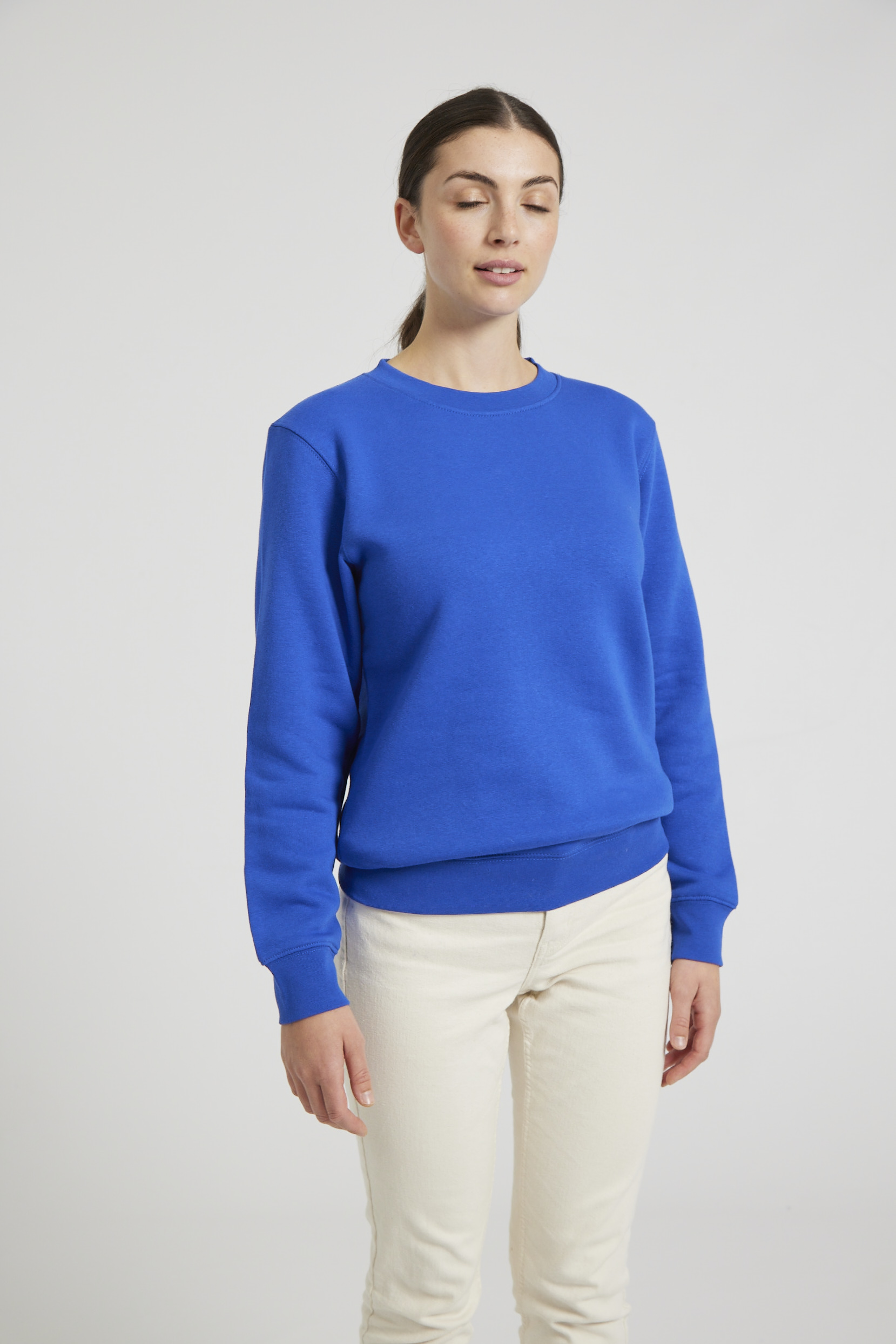 CR03-v2.0-Studio_442