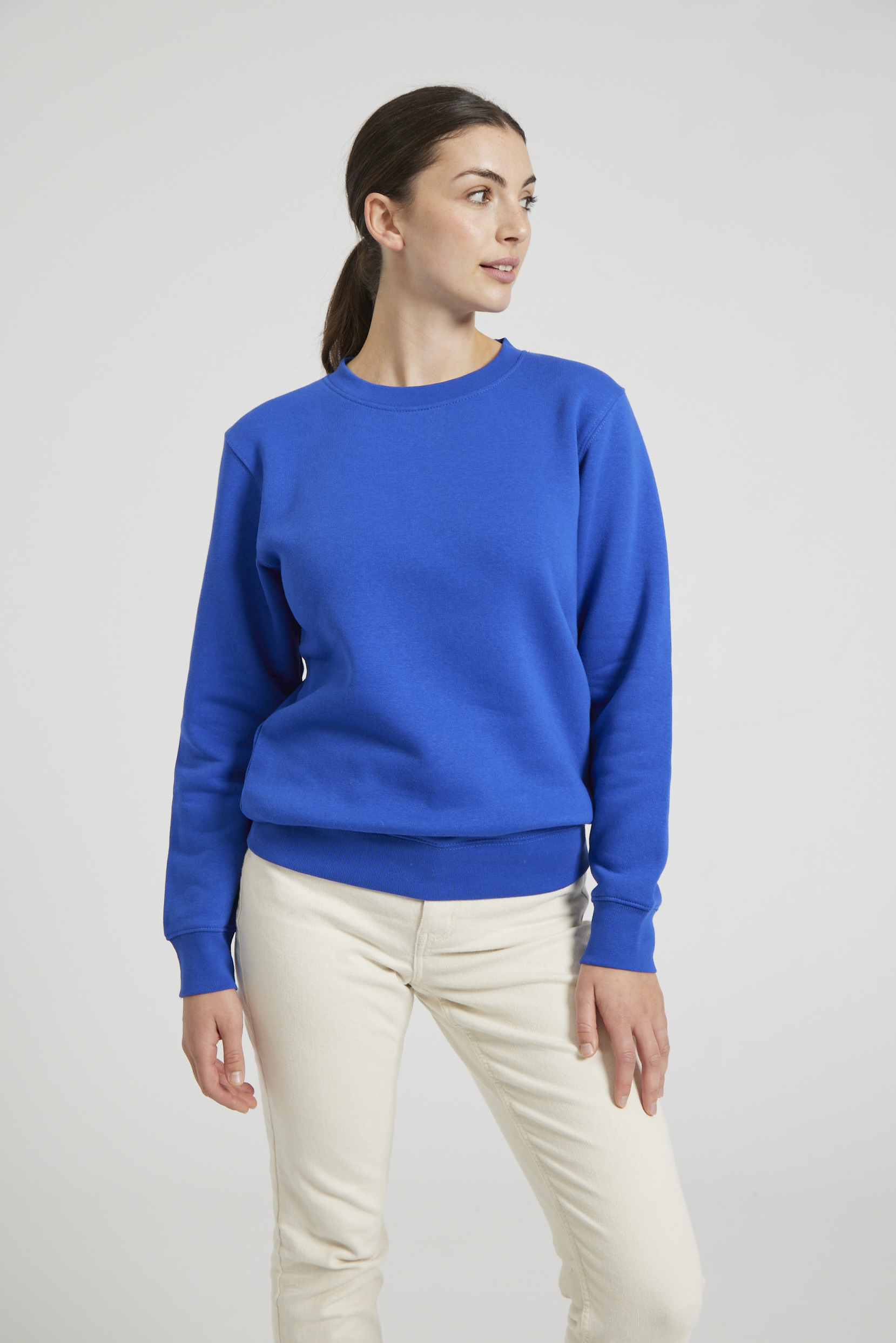 CR03-v2.0-Studio_447