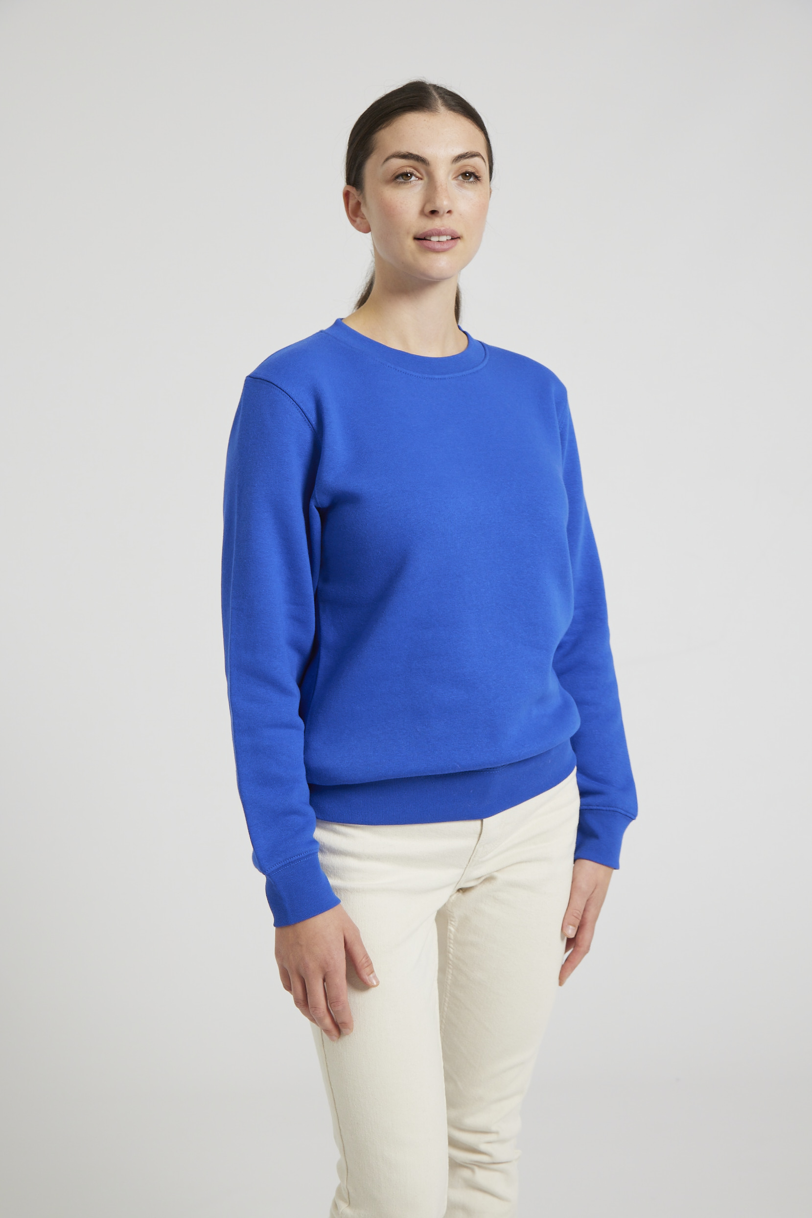 CR03-v2.0-Studio_452