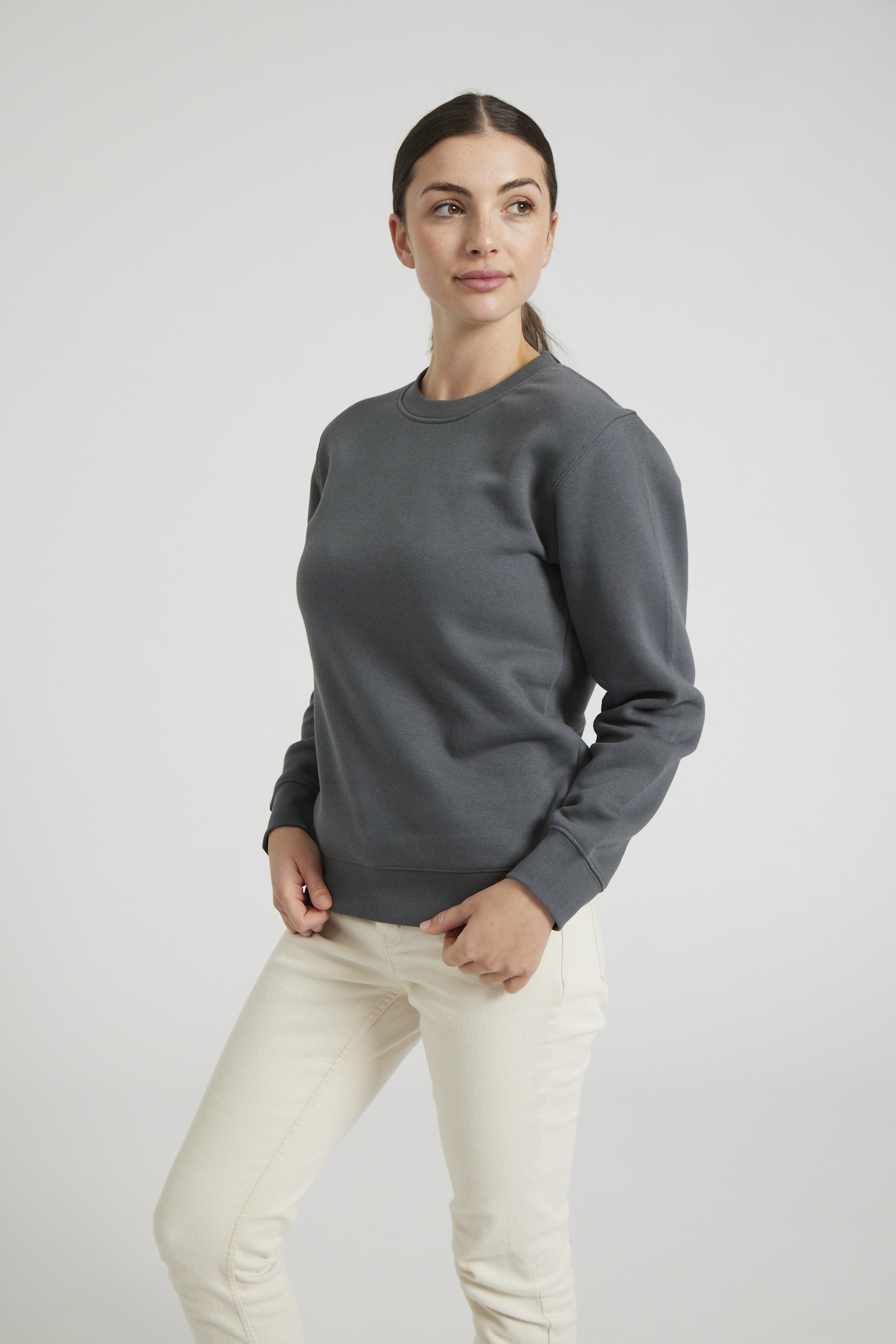 CR03-v2.0-Studio_468