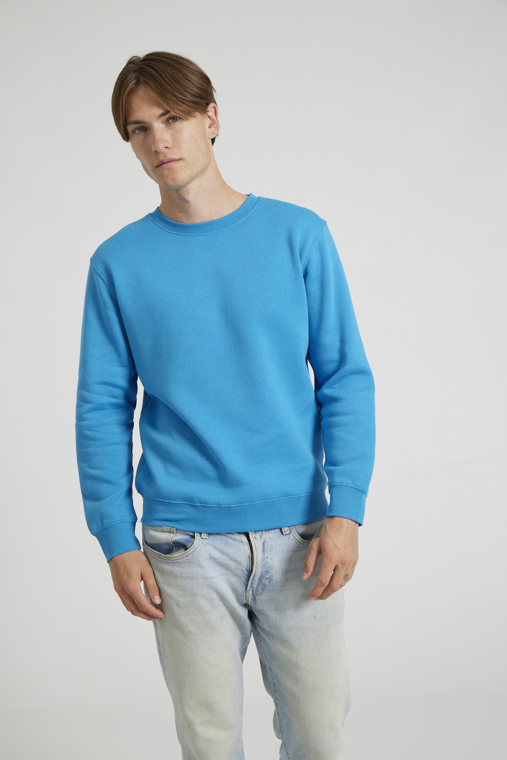 CR03-v2.0-Studio_472