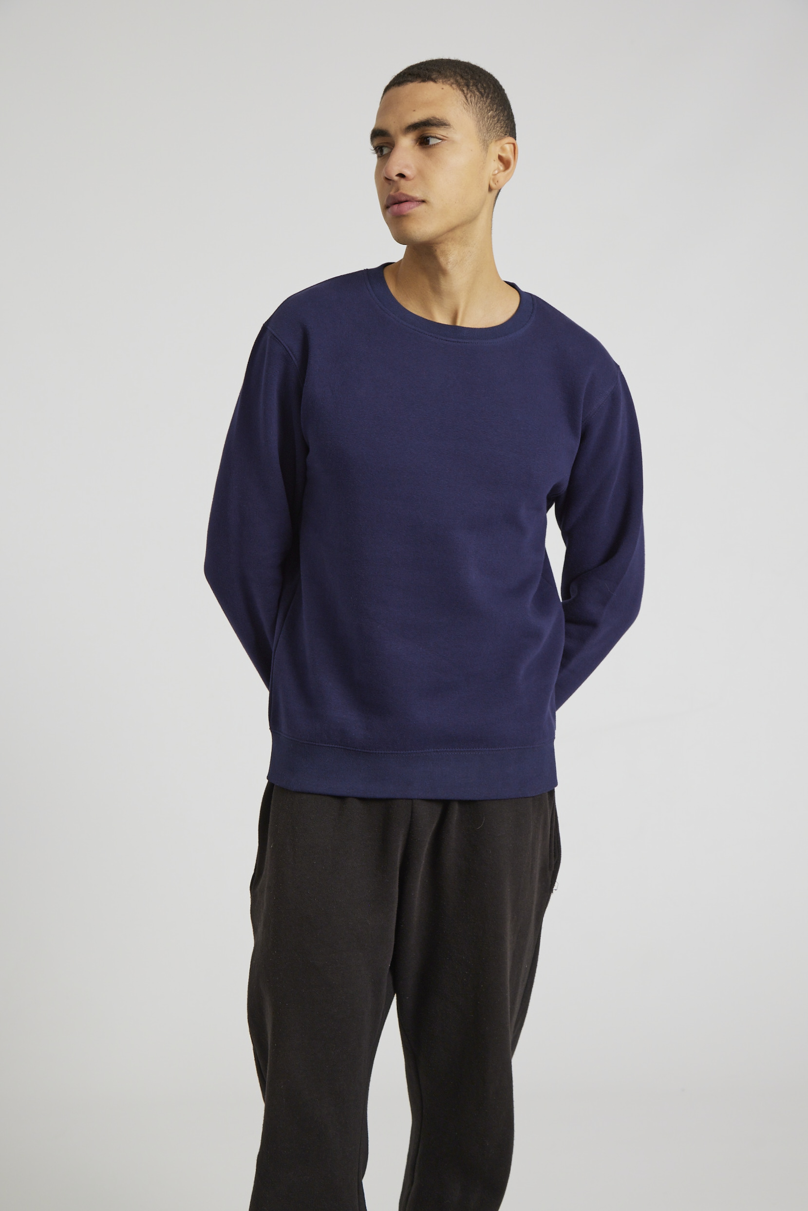 CR03-v2.0-Studio_474