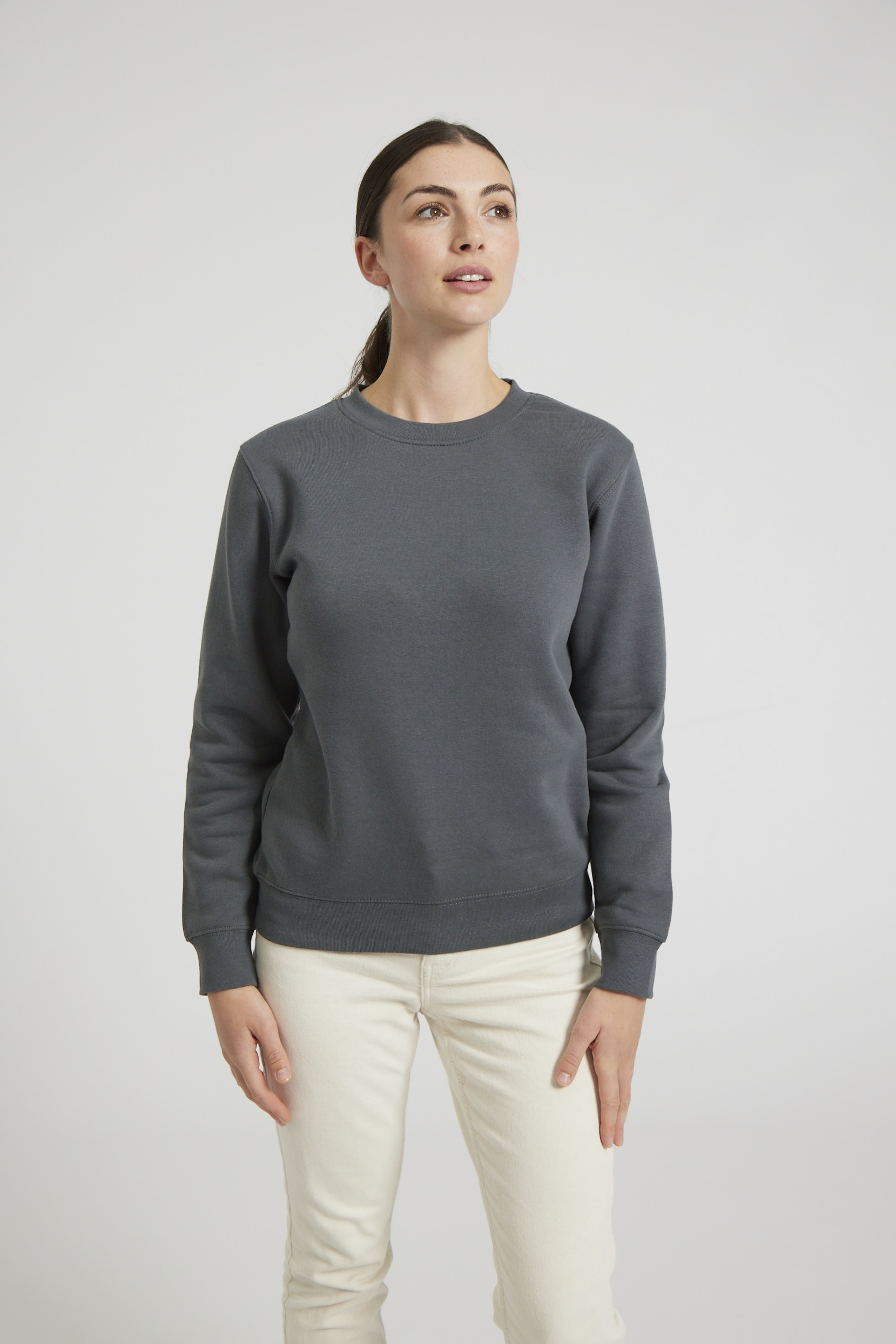 CR03-v2.0-Studio_479