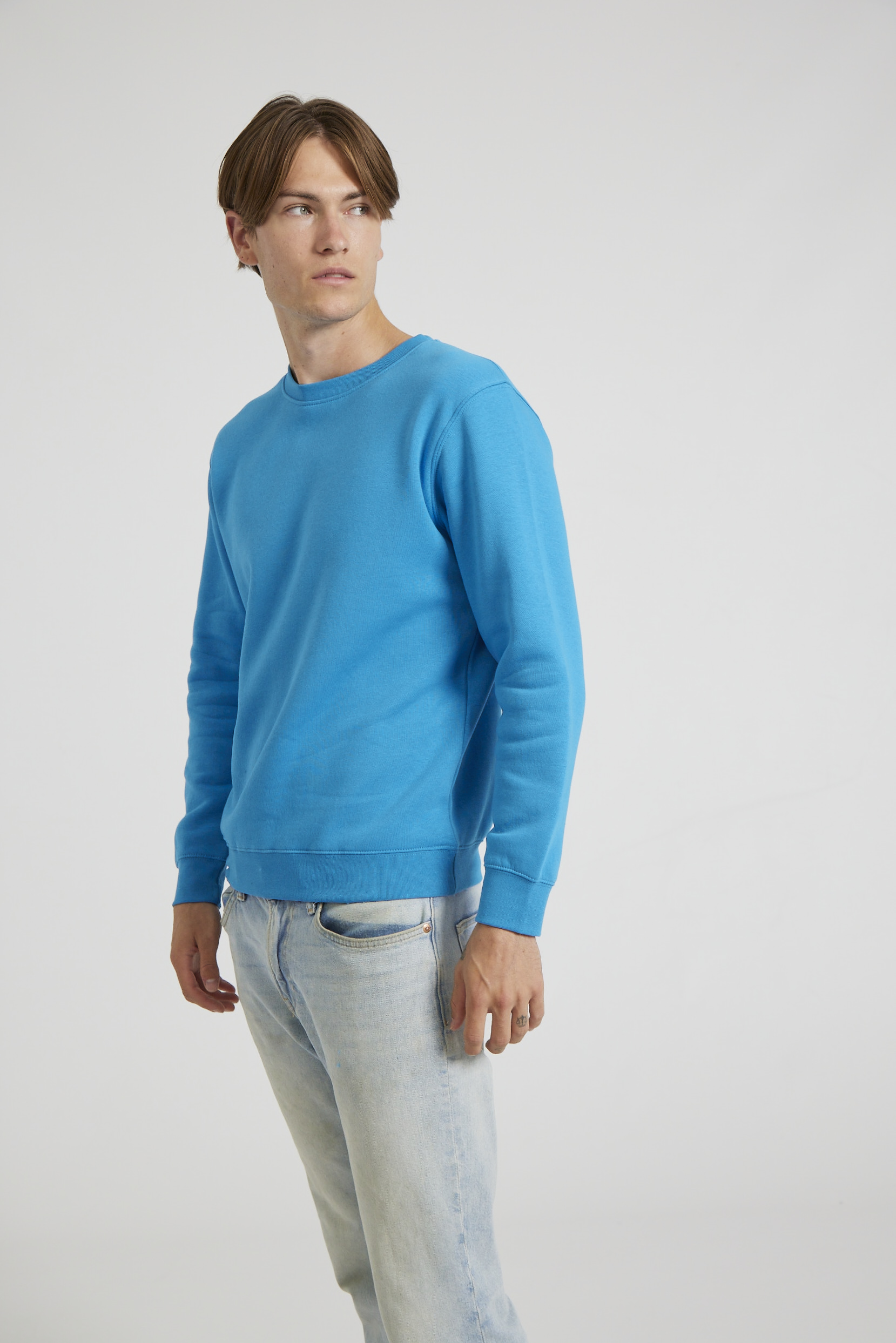 CR03-v2.0-Studio_482