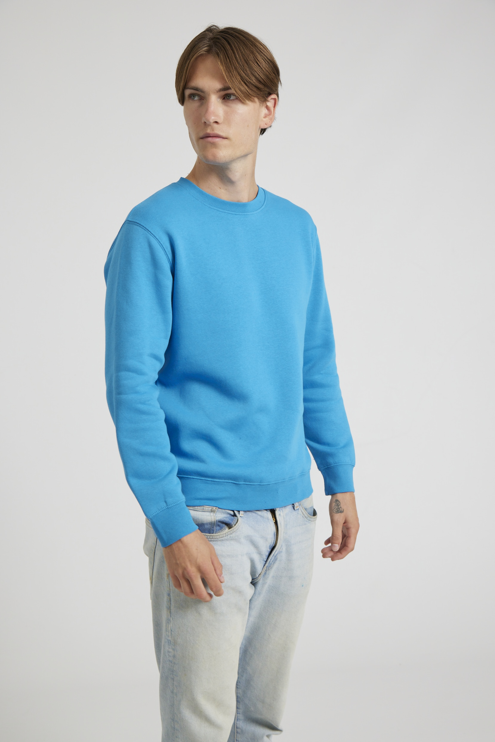 CR03-v2.0-Studio_485