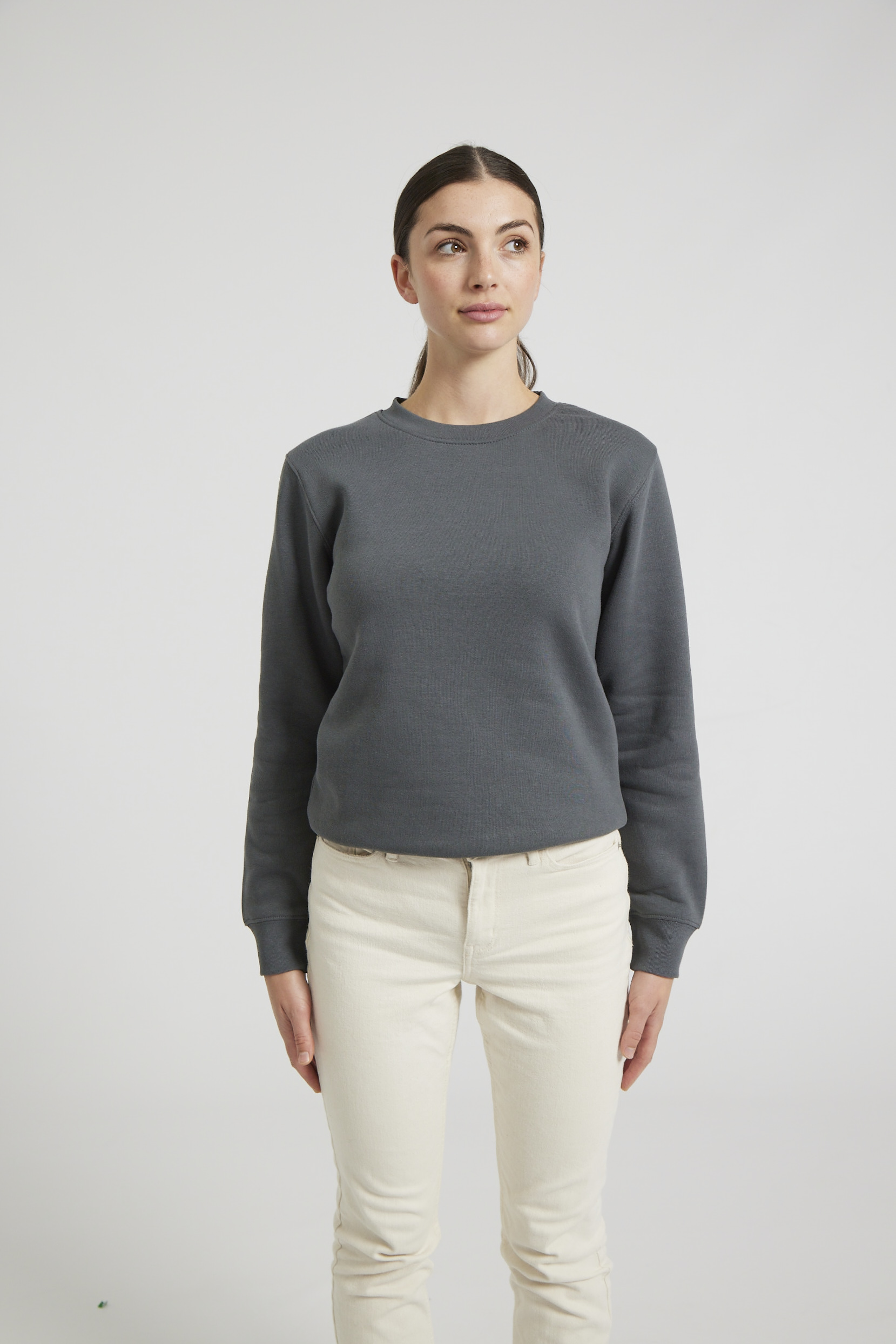 CR03-v2.0-Studio_496