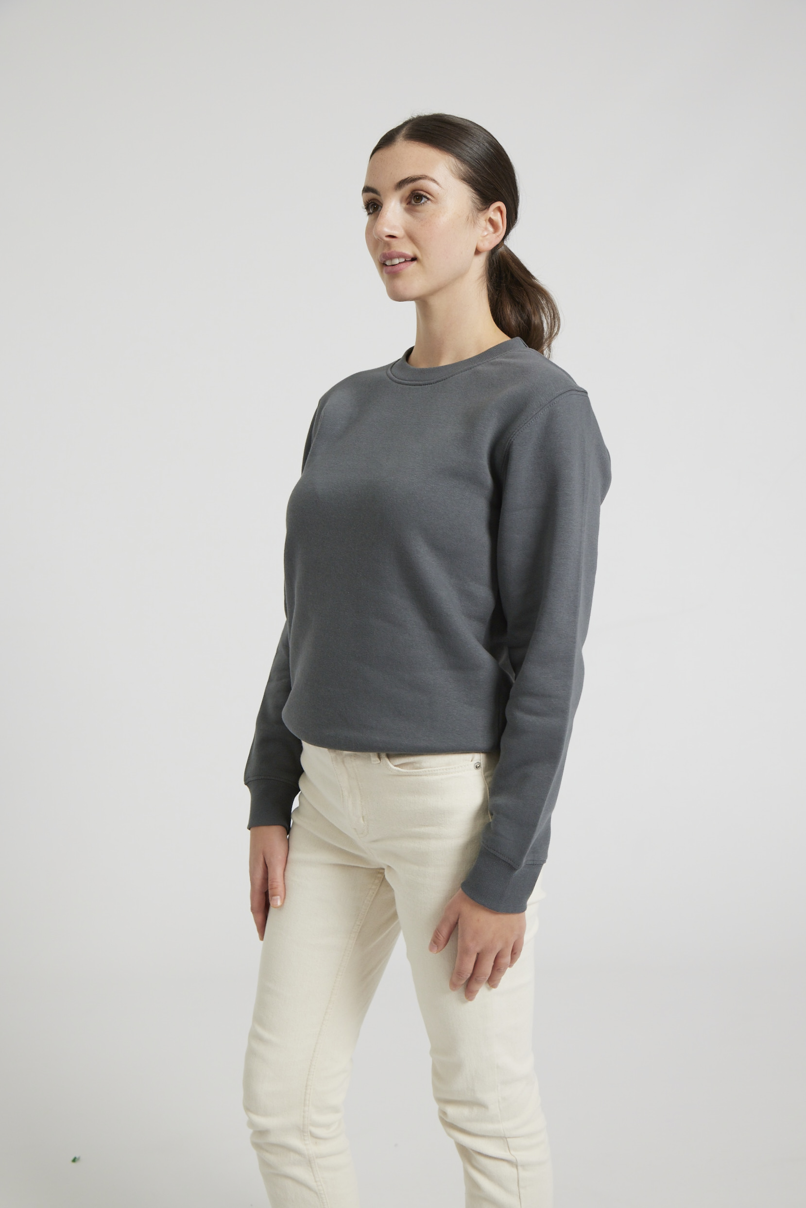 CR03-v2.0-Studio_503