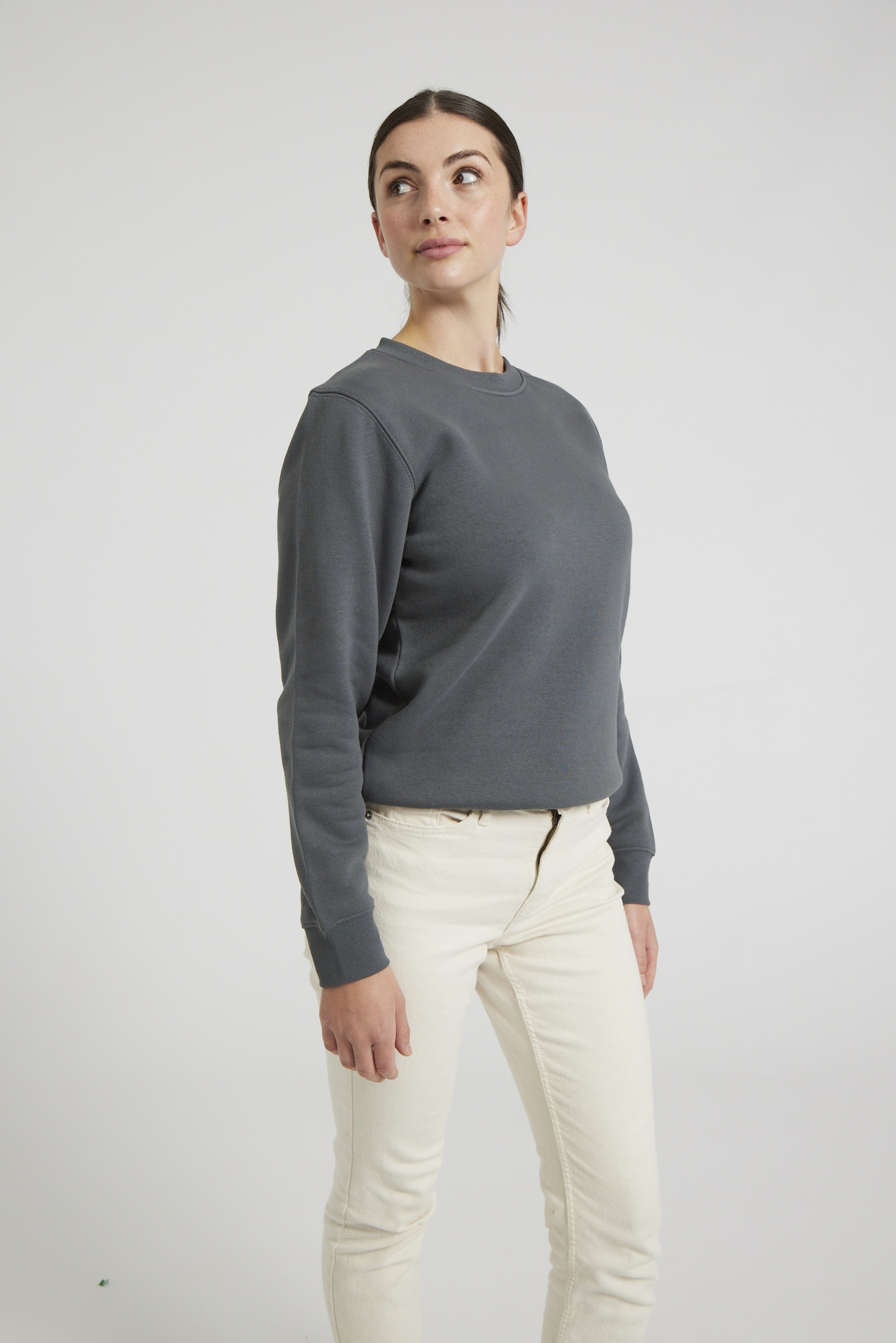 CR03-v2.0-Studio_522