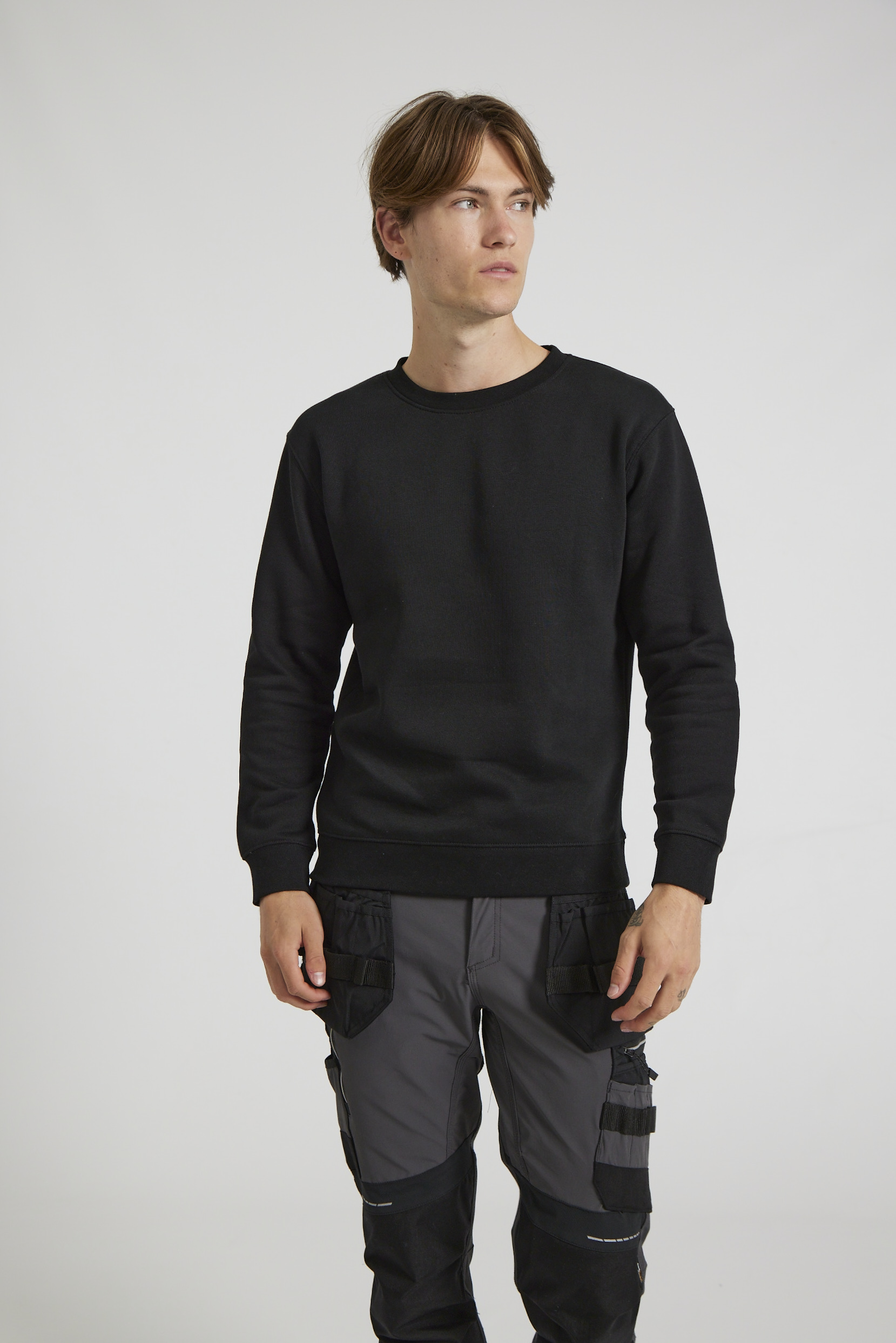 CR03-v2.0-Studio_532