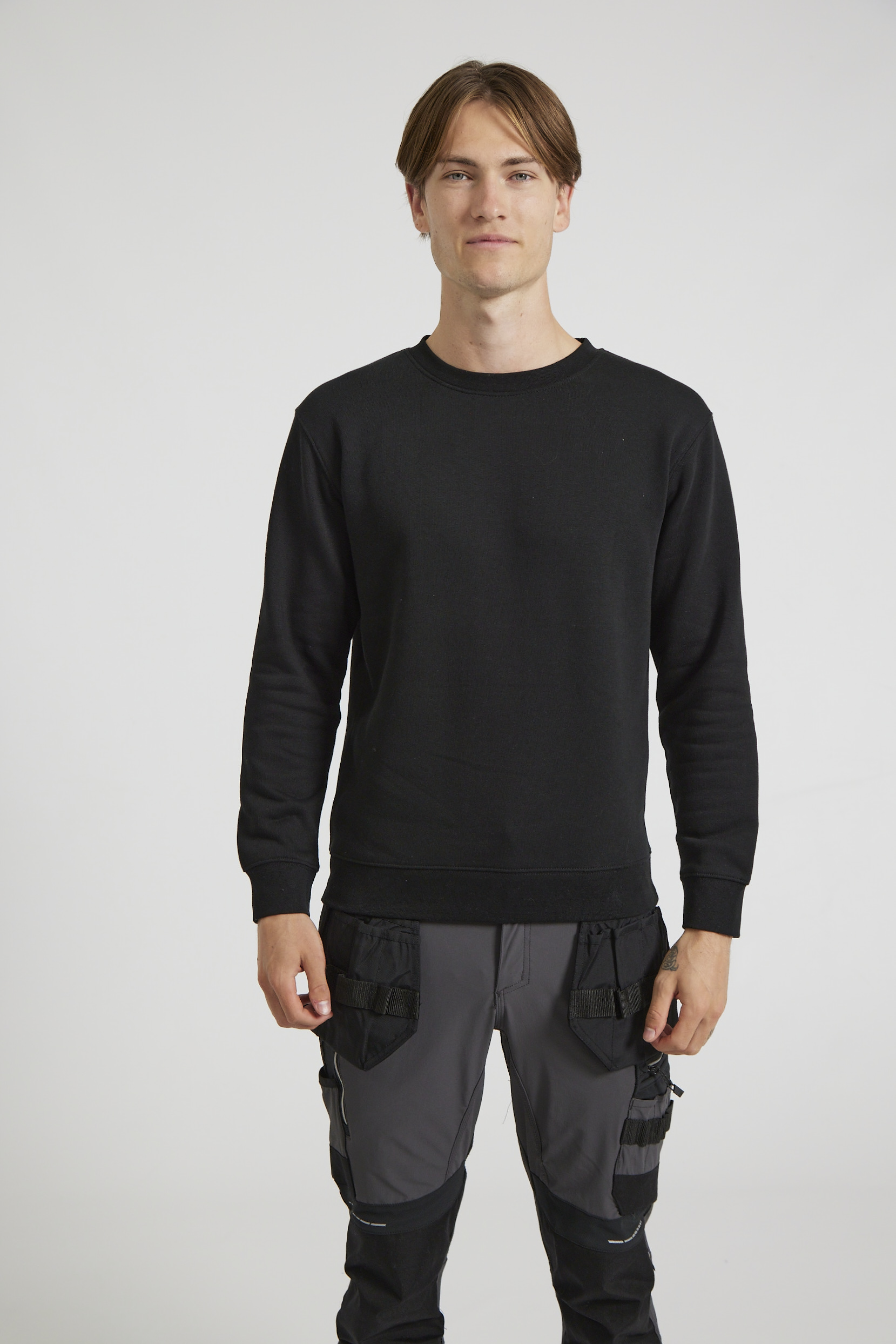 CR03-v2.0-Studio_533