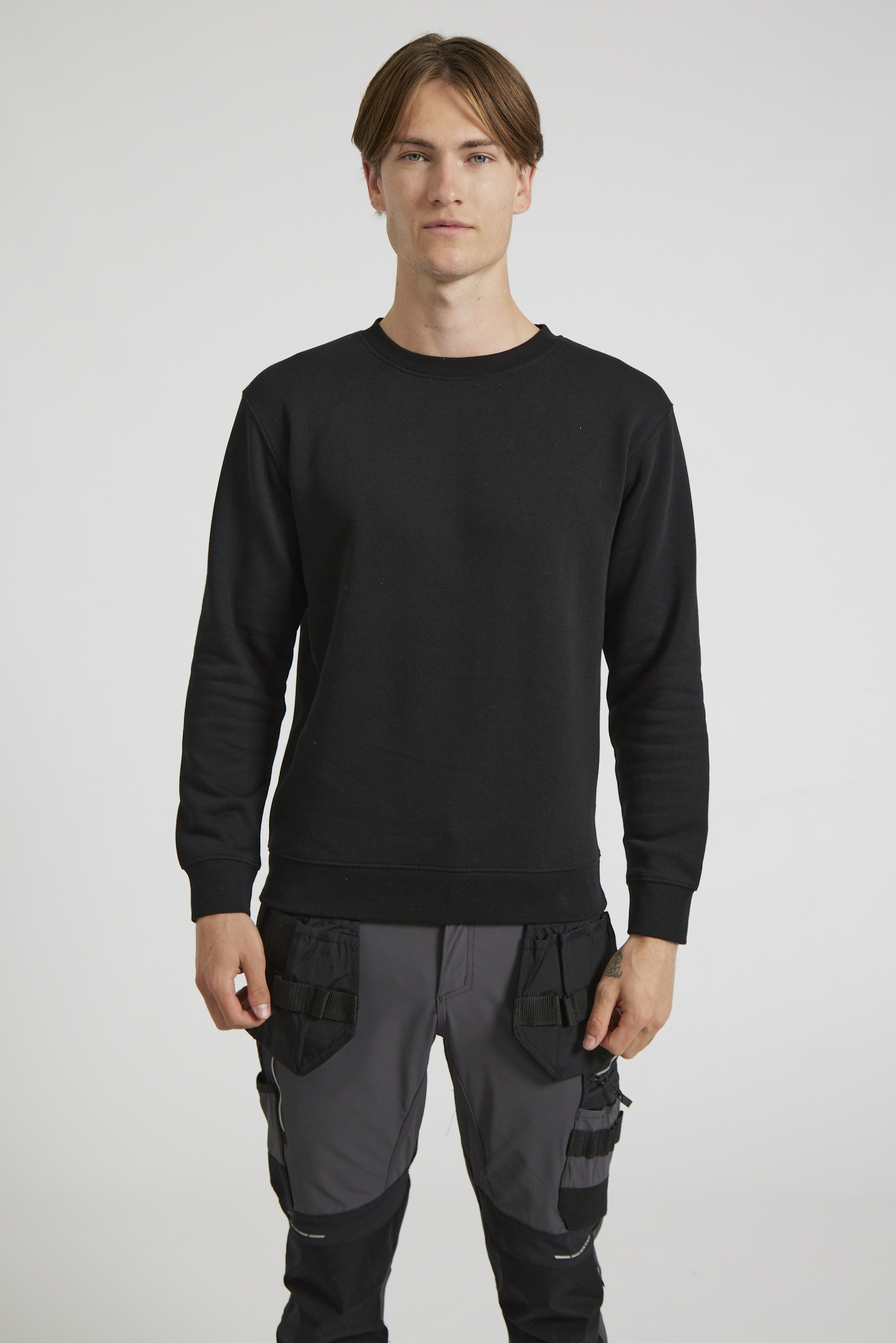 CR03-v2.0-Studio_535