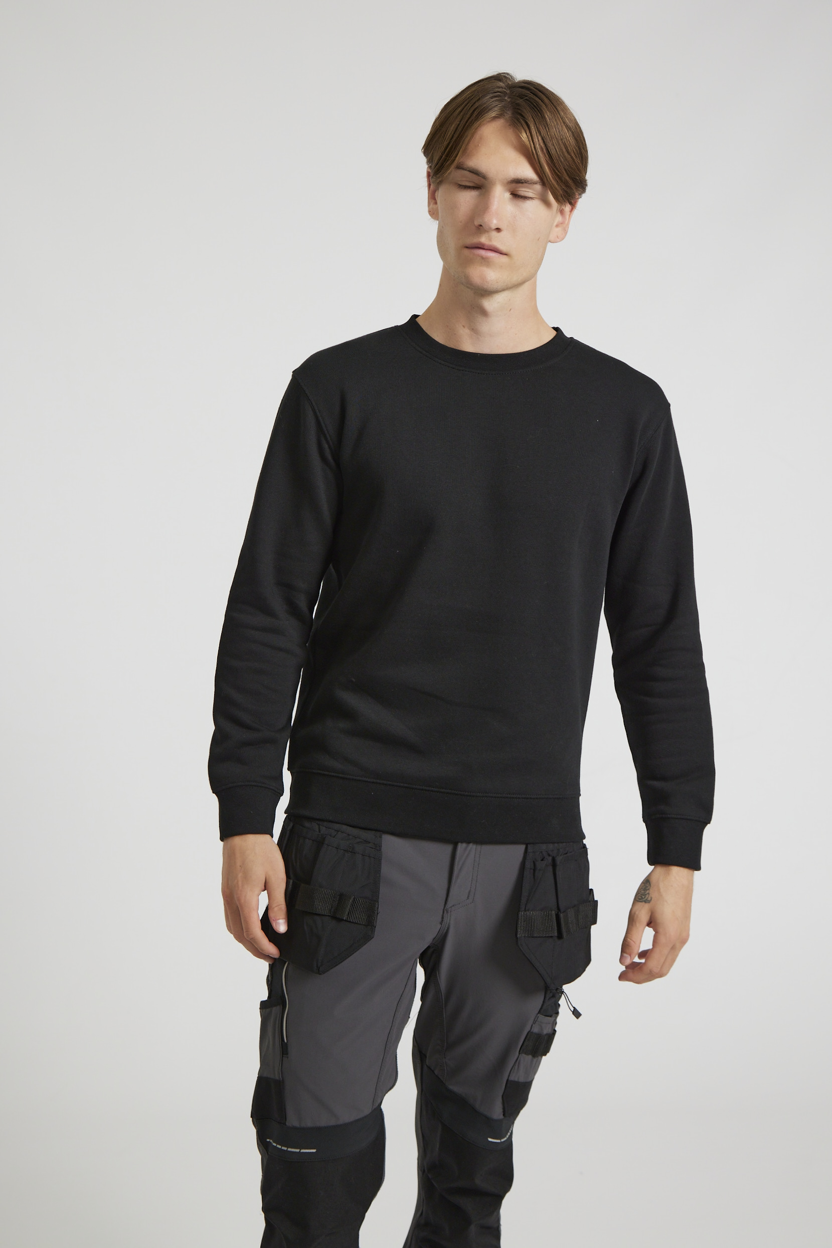 CR03-v2.0-Studio_544