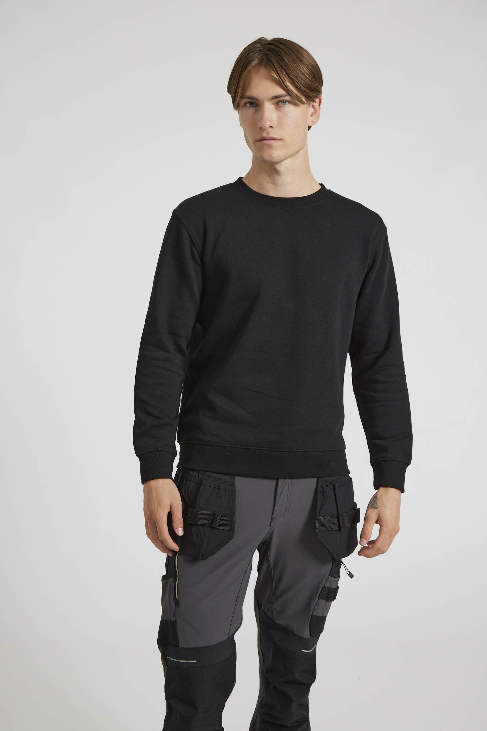 CR03-v2.0-Studio_546