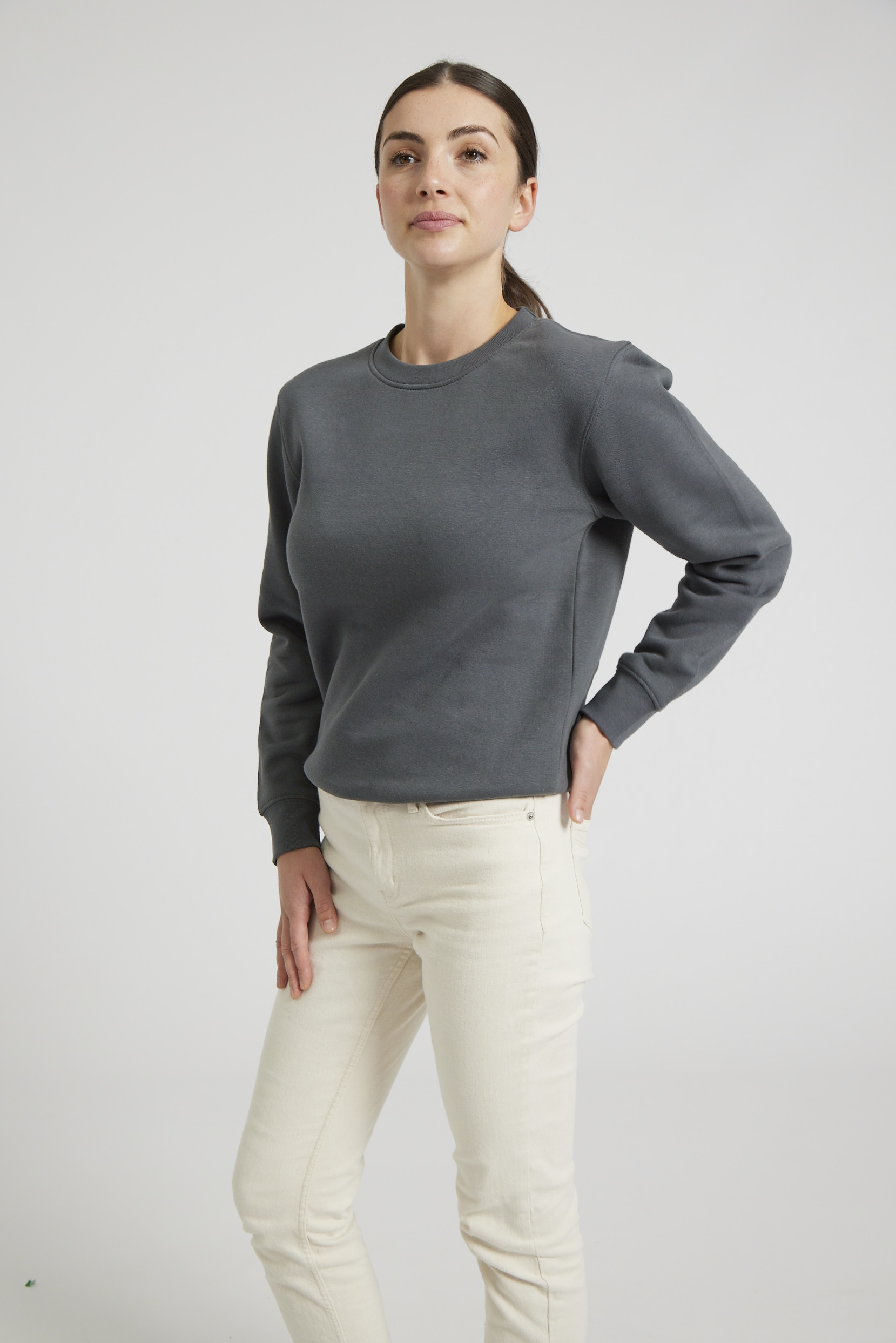 CR03-v2.0-Studio_552