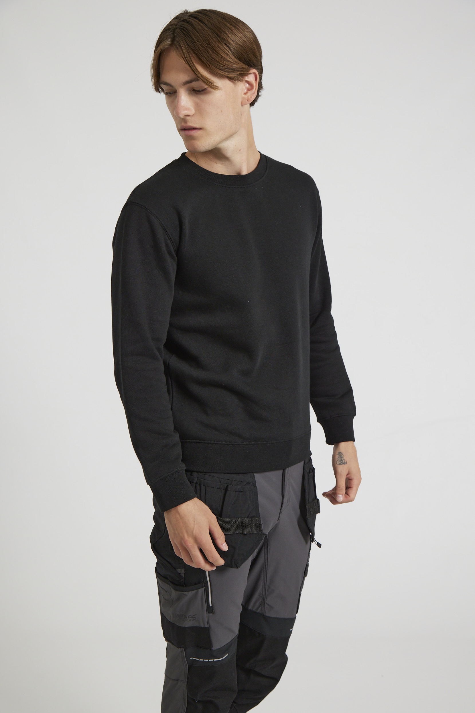 CR03-v2.0-Studio_566