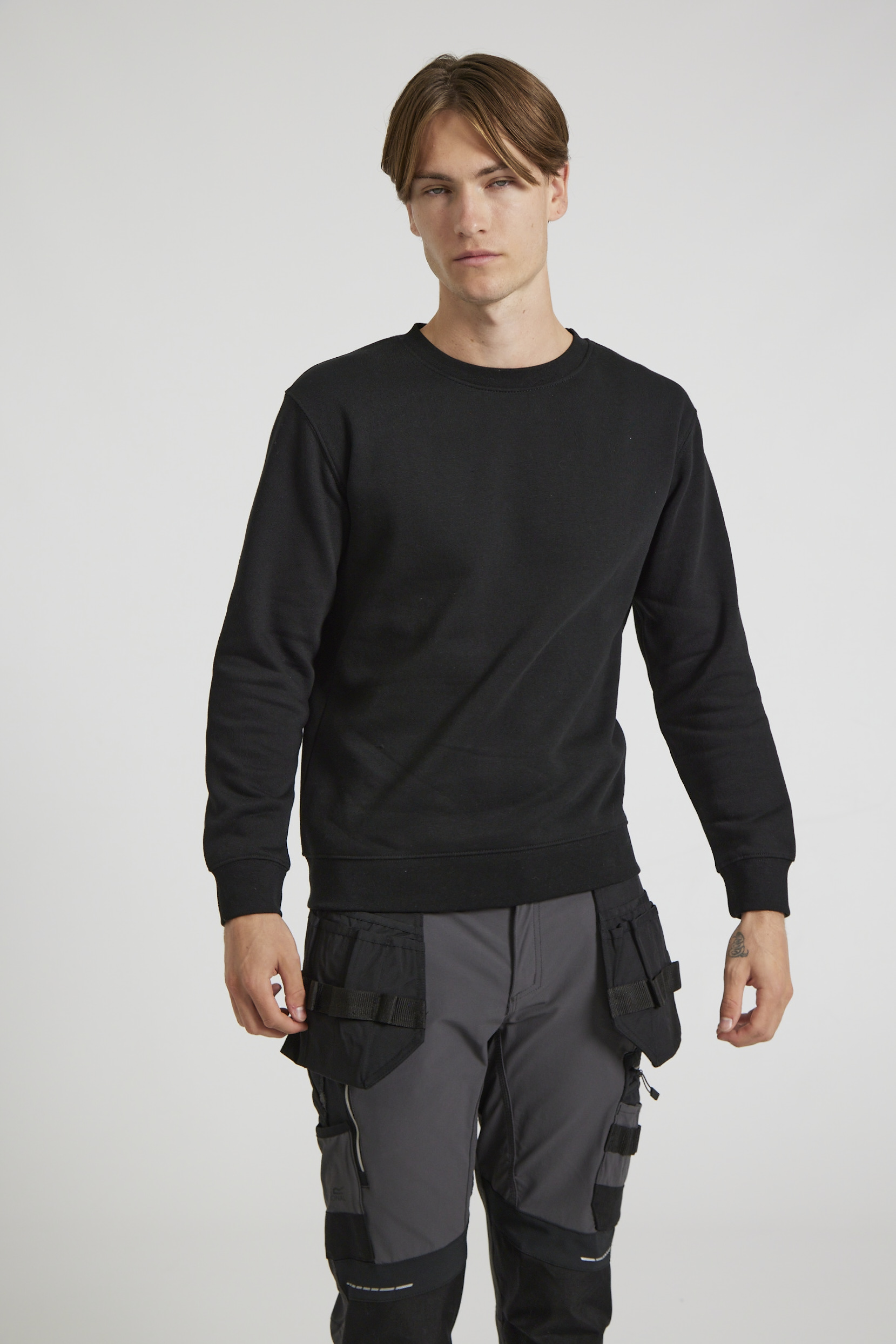 CR03-v2.0-Studio_571