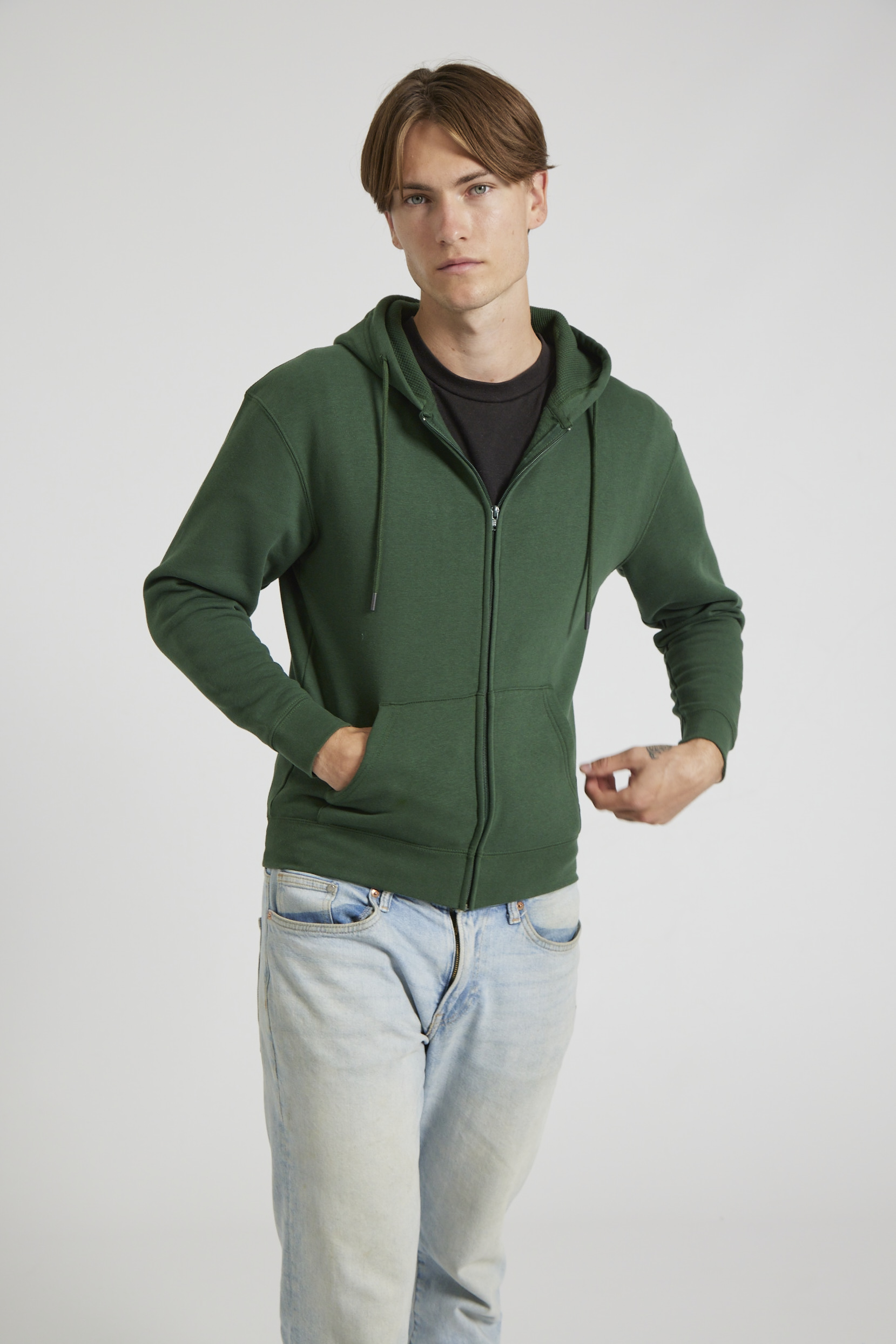 CR04-v2.0-Studio_103