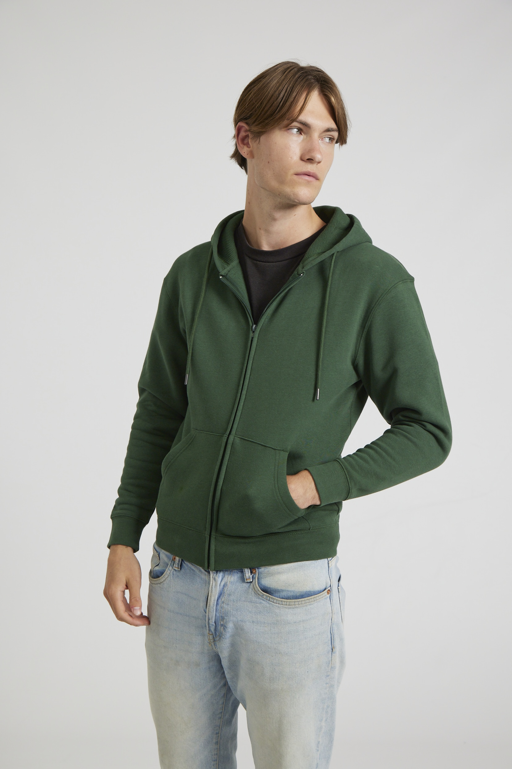 CR04-v2.0-Studio_123