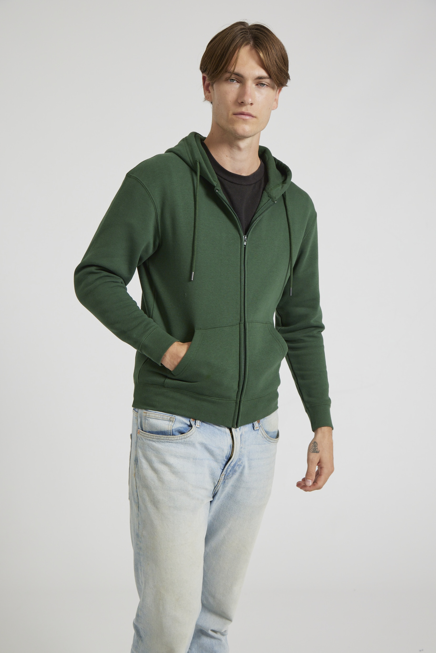 CR04-v2.0-Studio_137