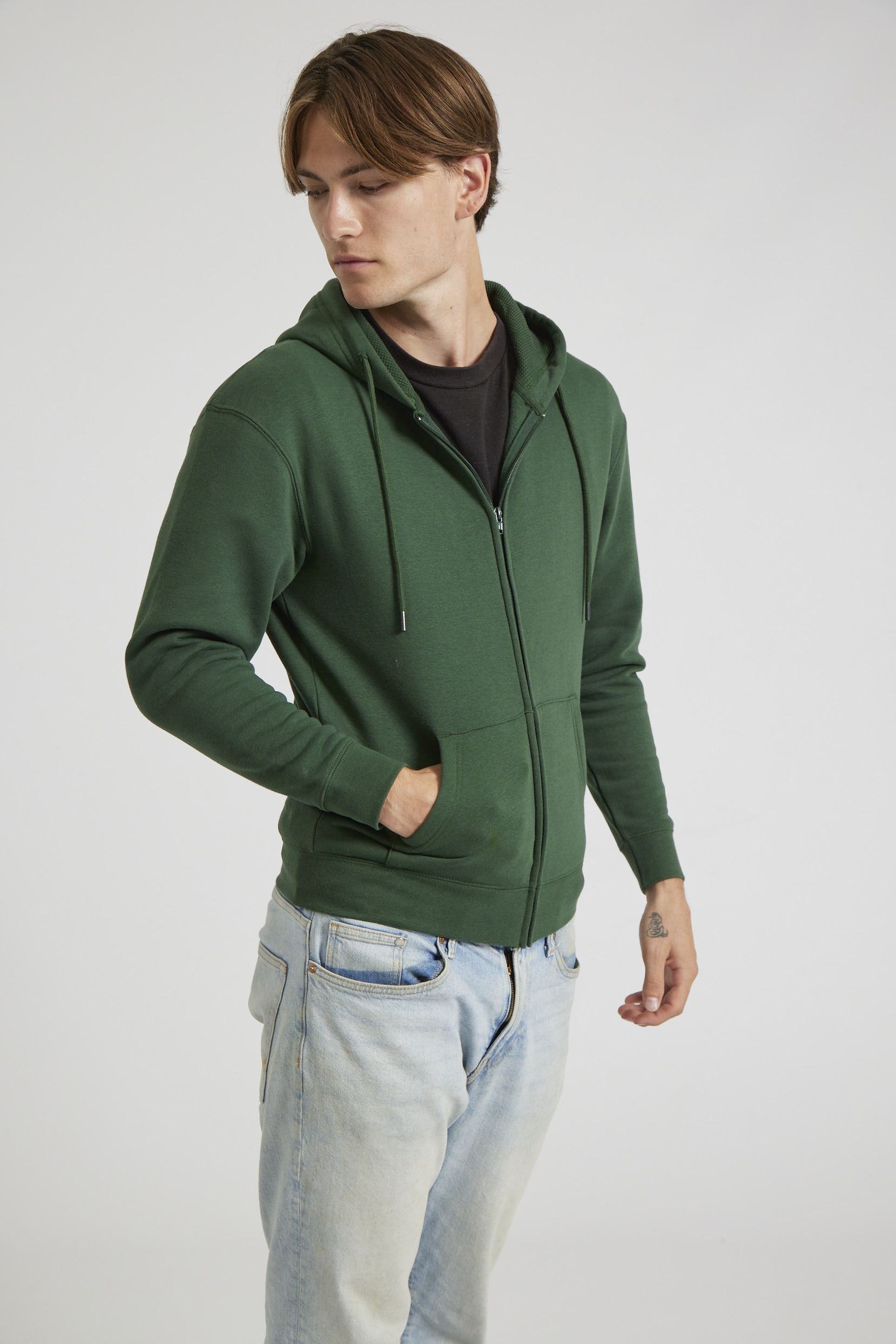 CR04-v2.0-Studio_141