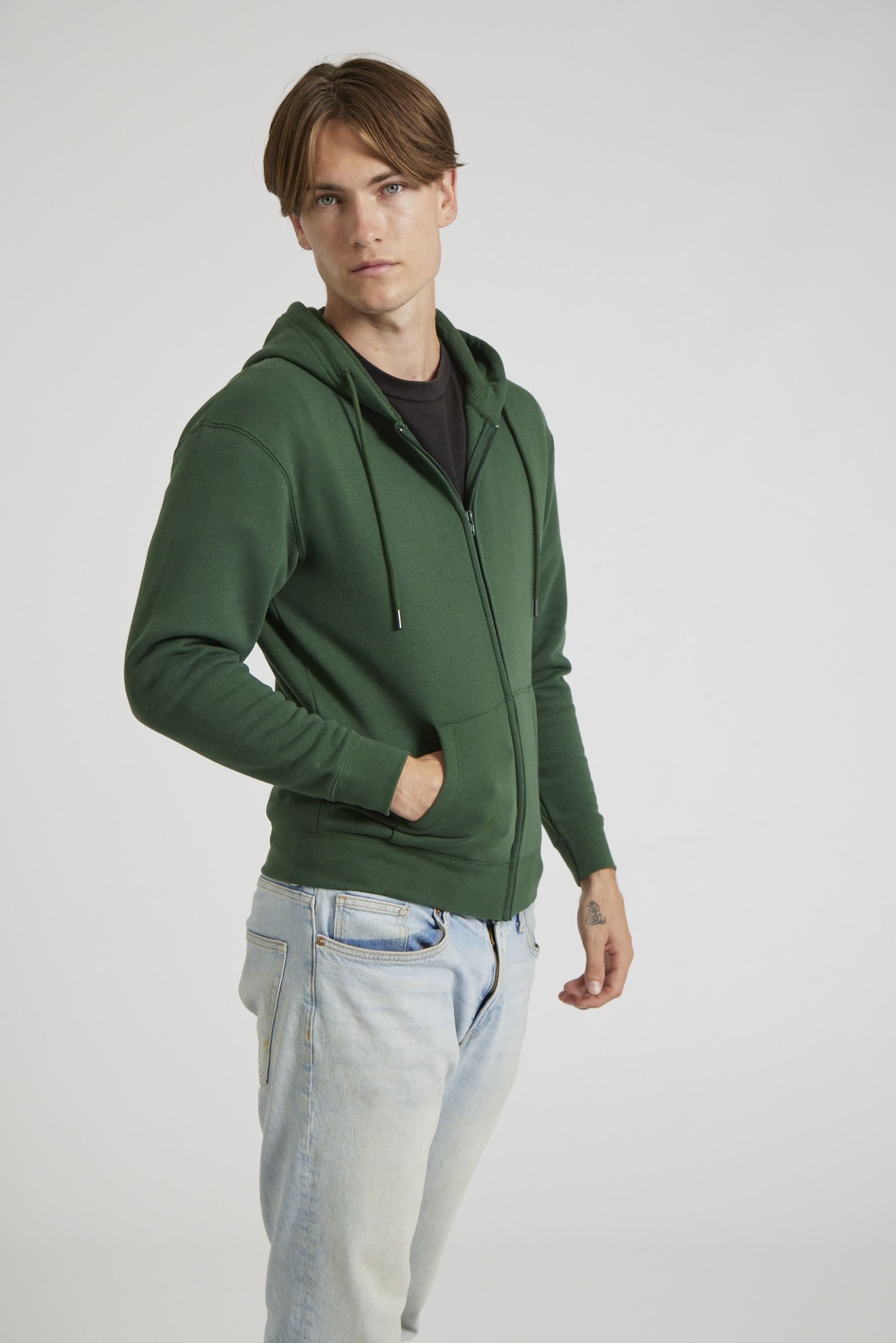 CR04-v2.0-Studio_143