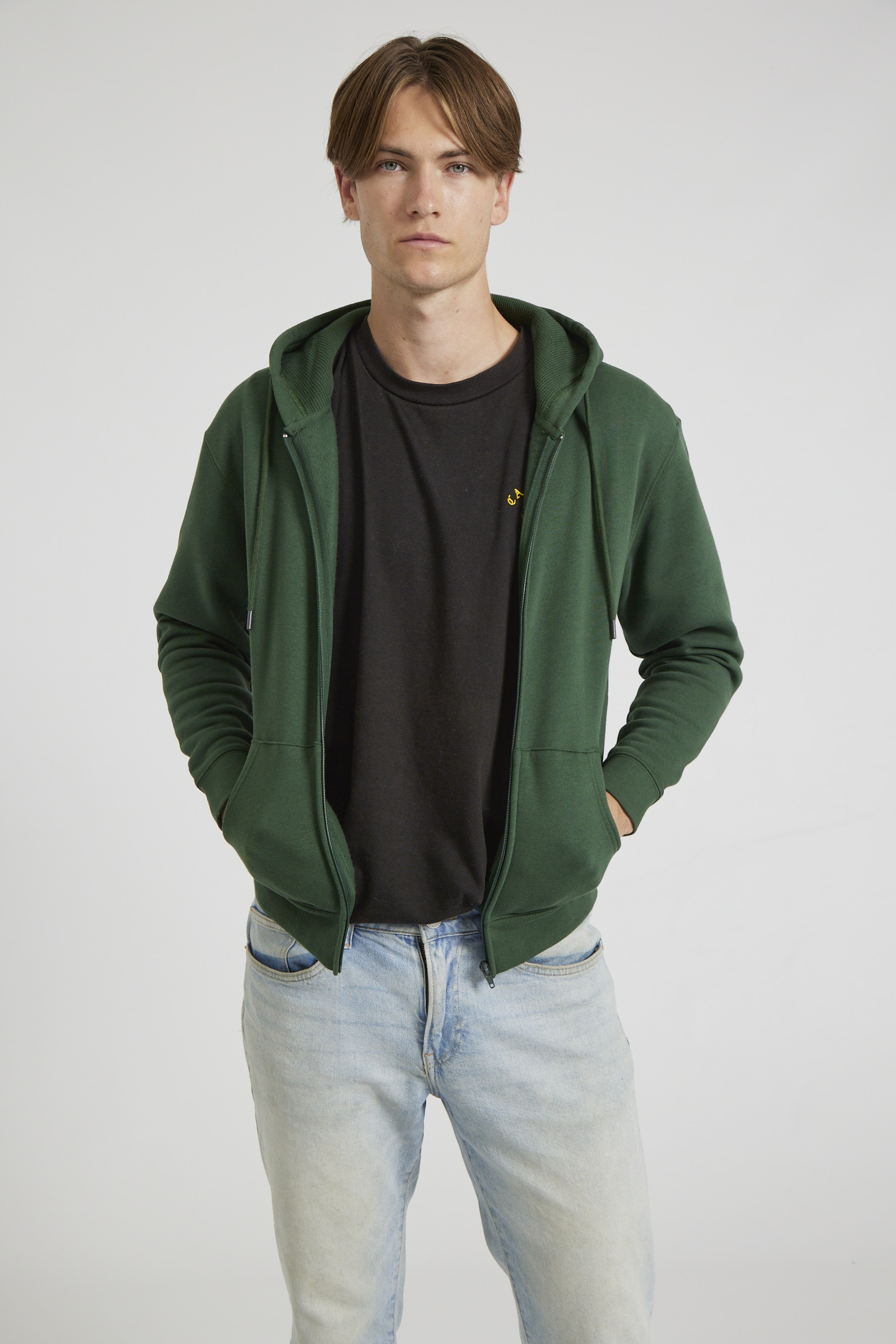 CR04-v2.0-Studio_181