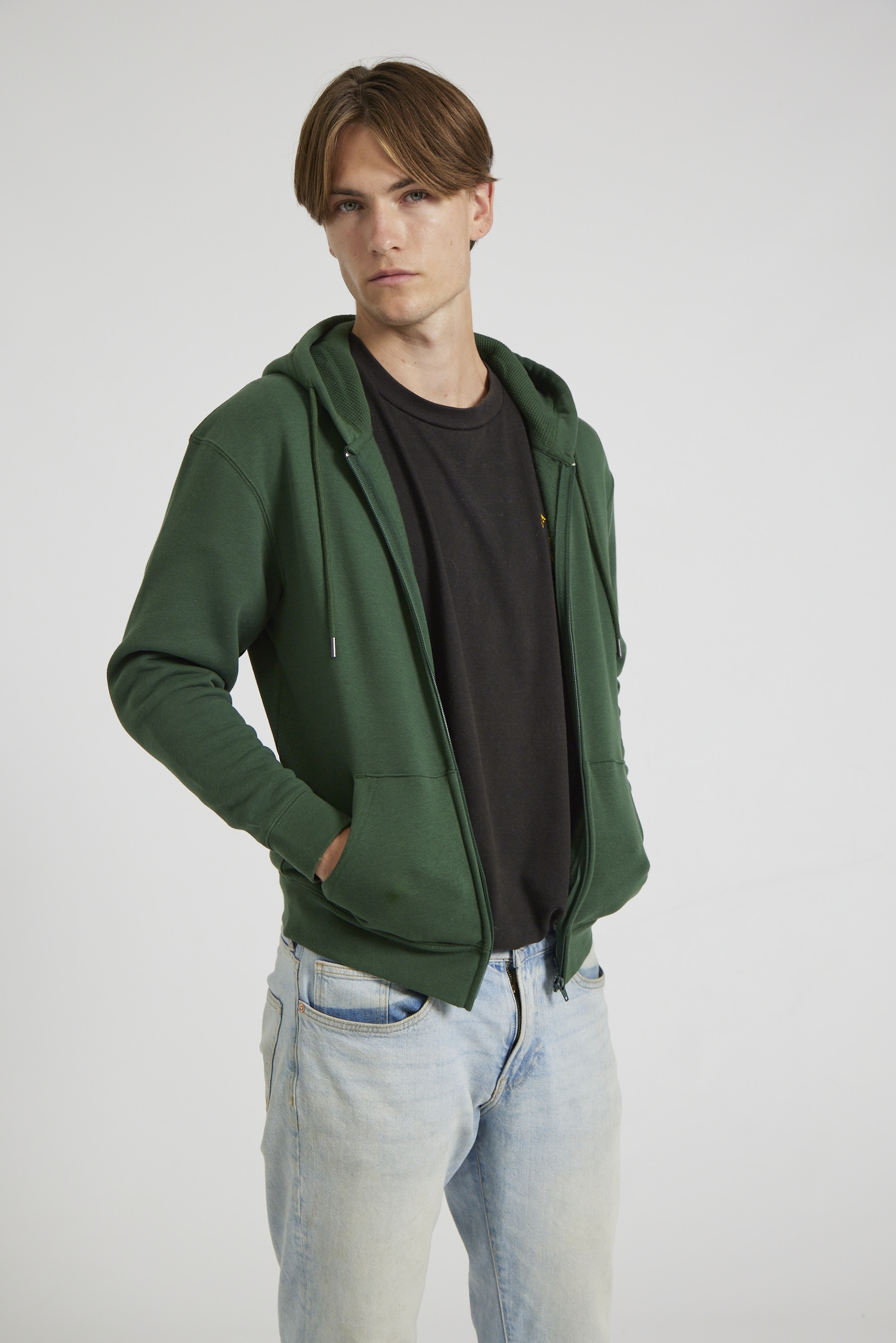 CR04-v2.0-Studio_189