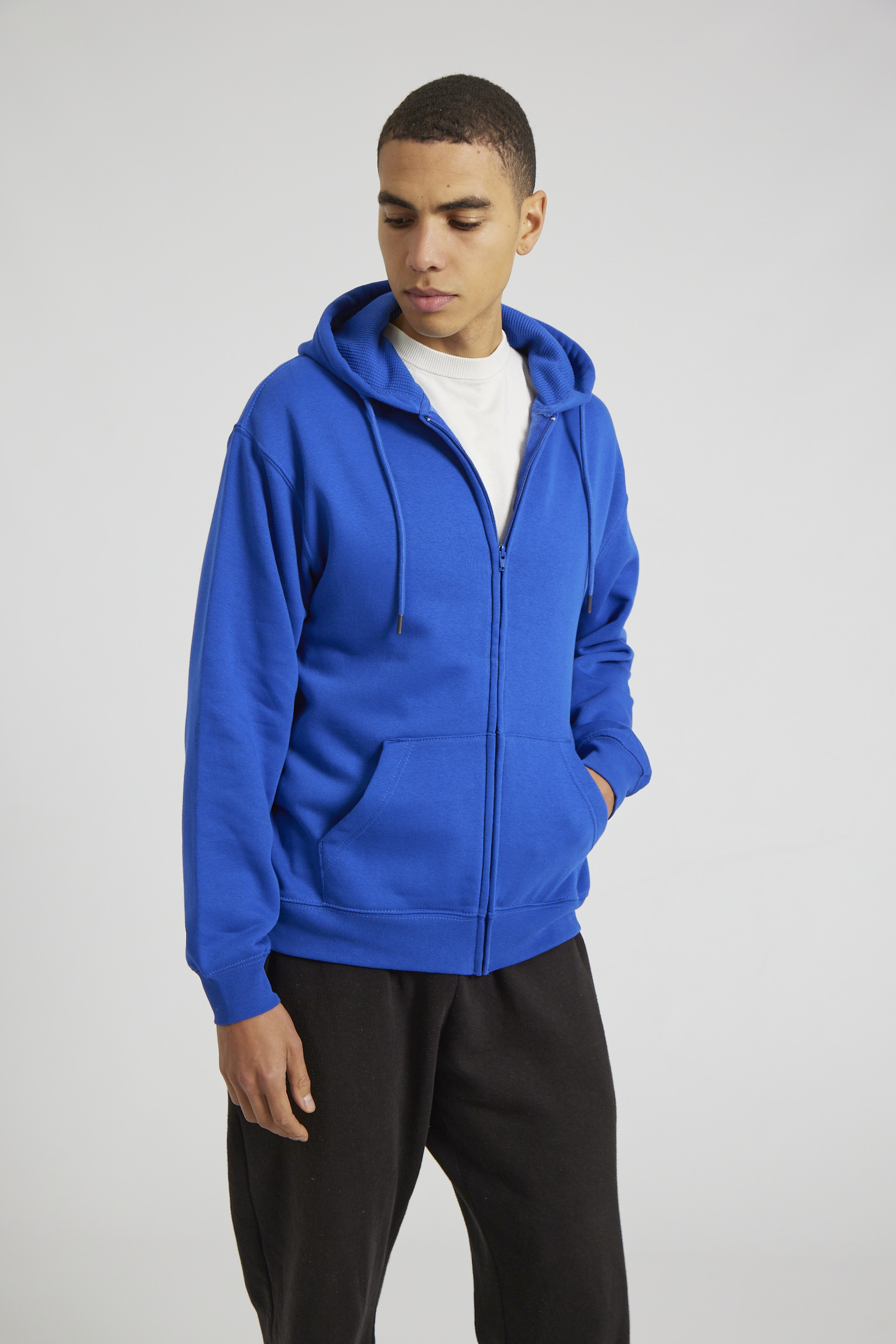 CR04-v2.0-Studio_205