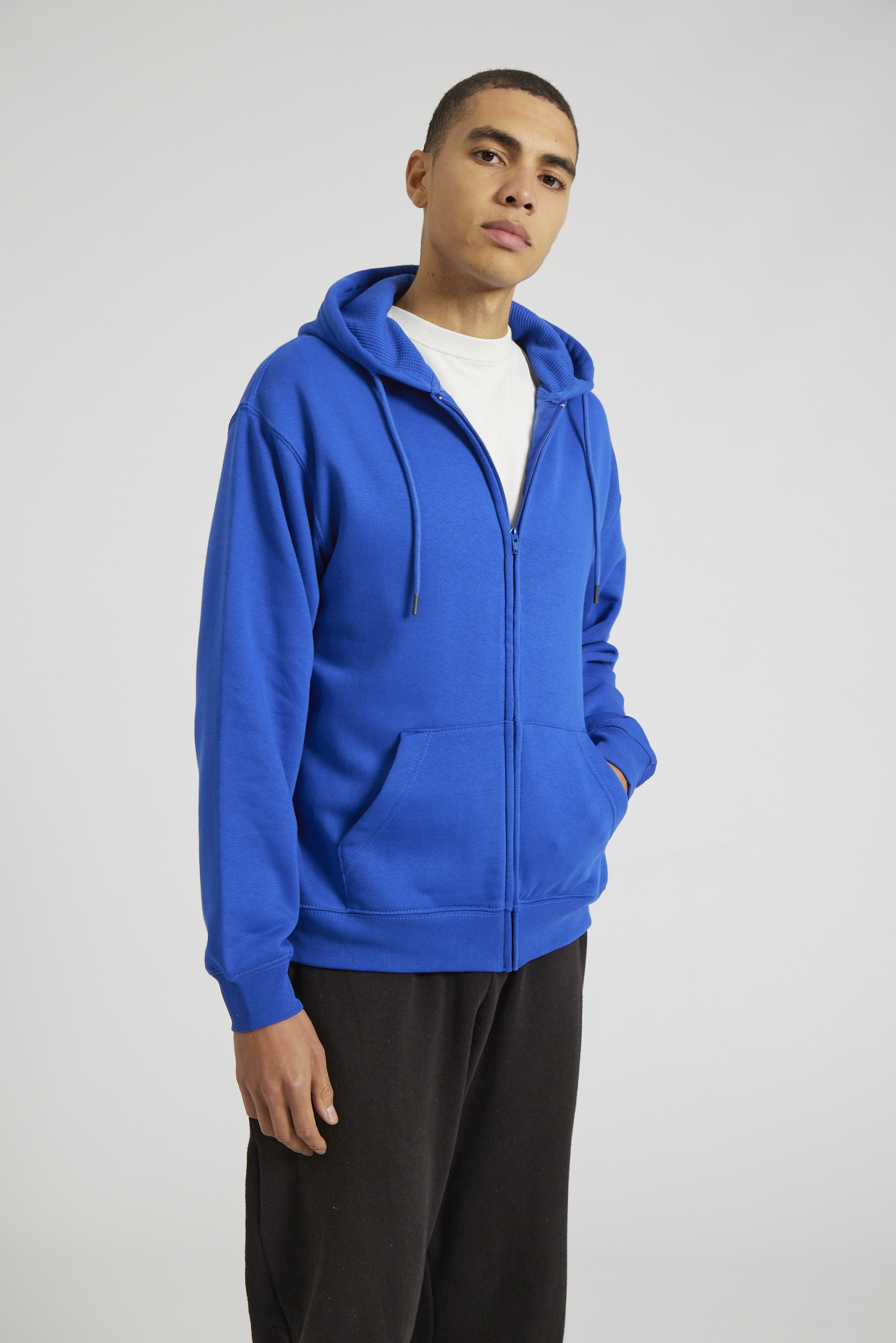 CR04-v2.0-Studio_207