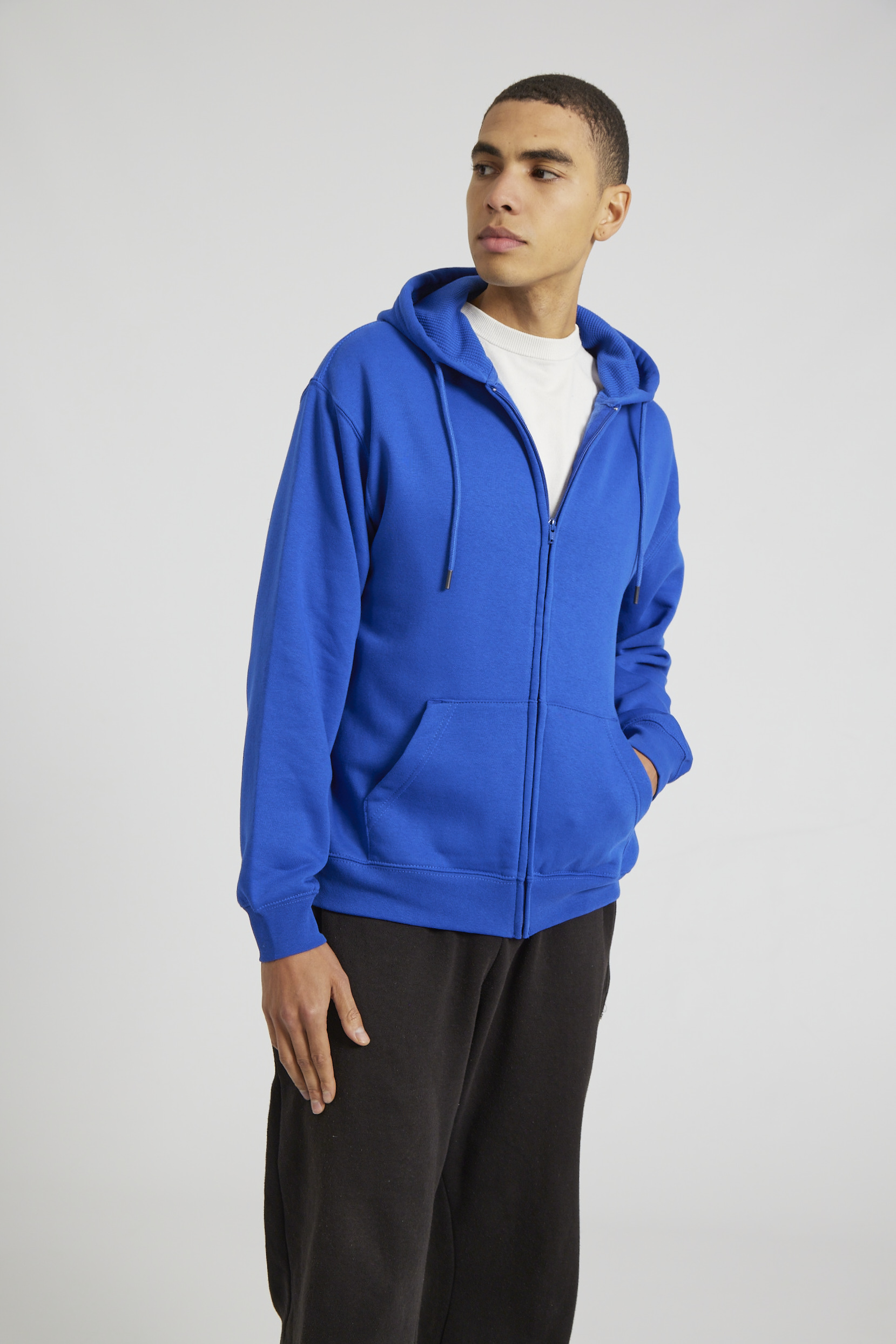 CR04-v2.0-Studio_208