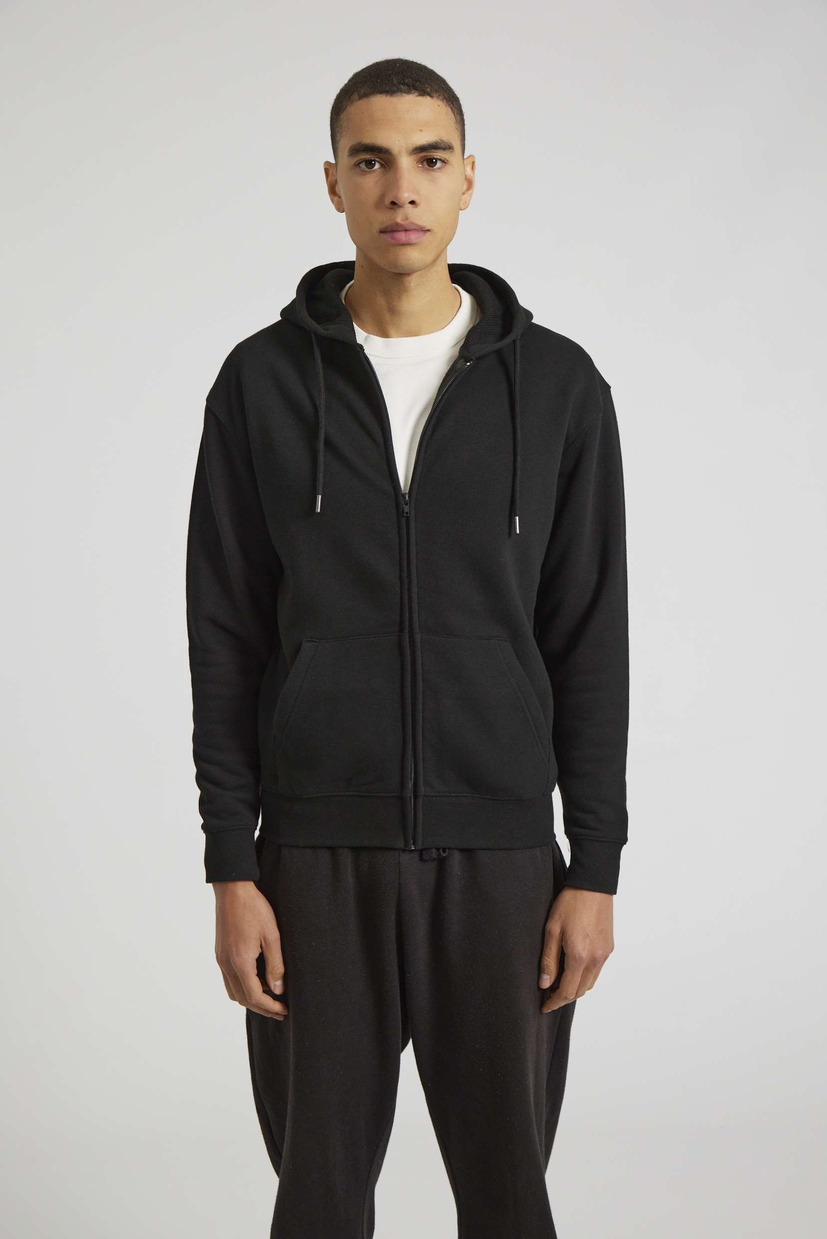 CR04-v2.0-Studio_213