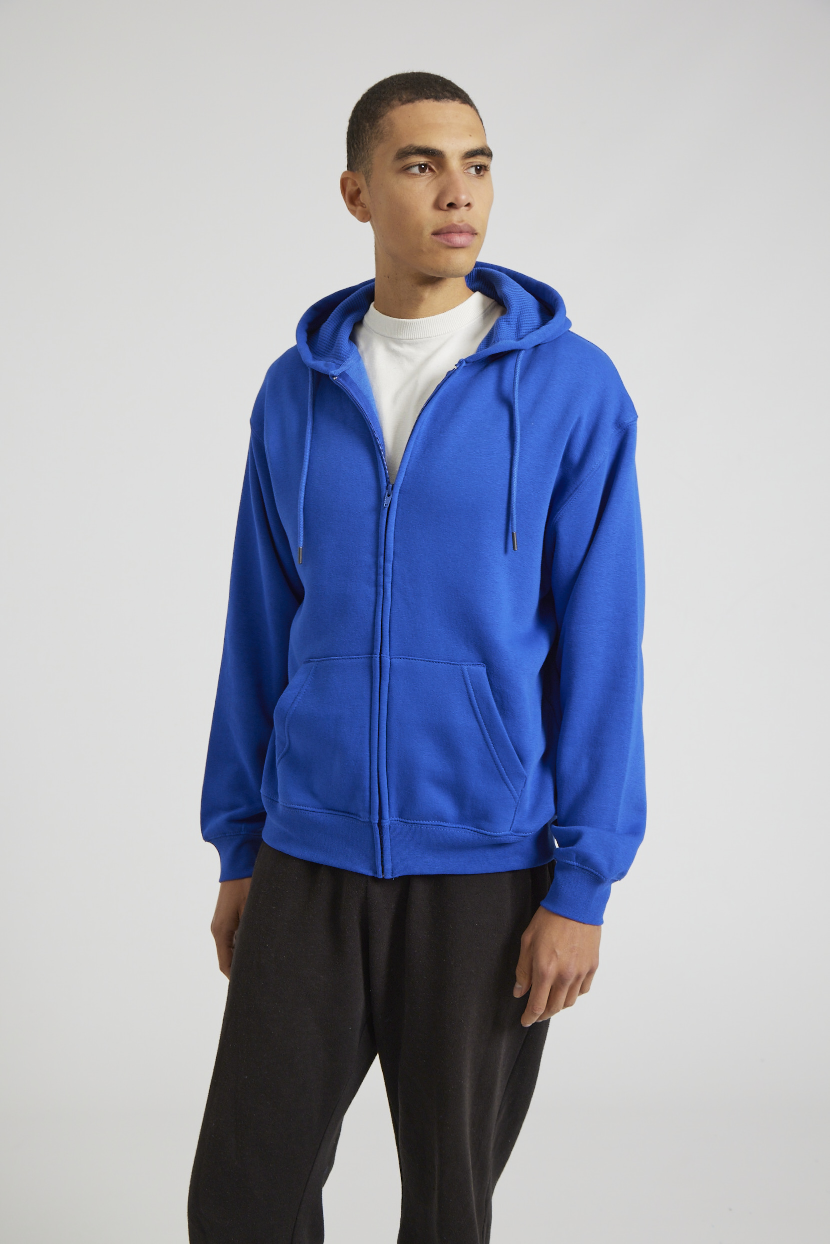 CR04-v2.0-Studio_214