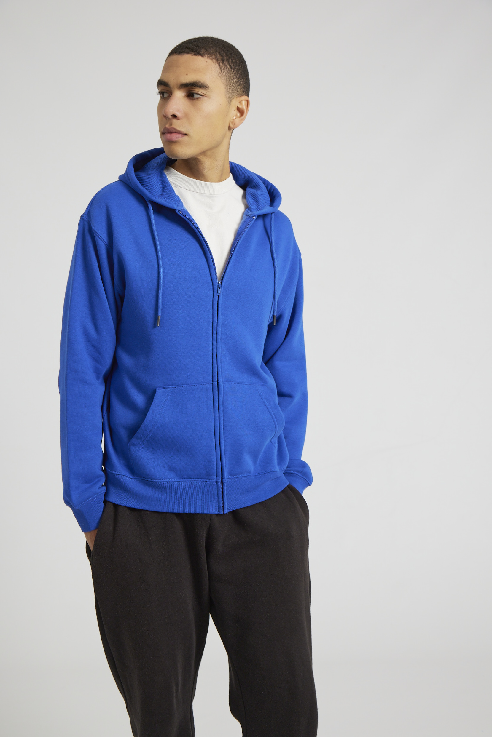 CR04-v2.0-Studio_219