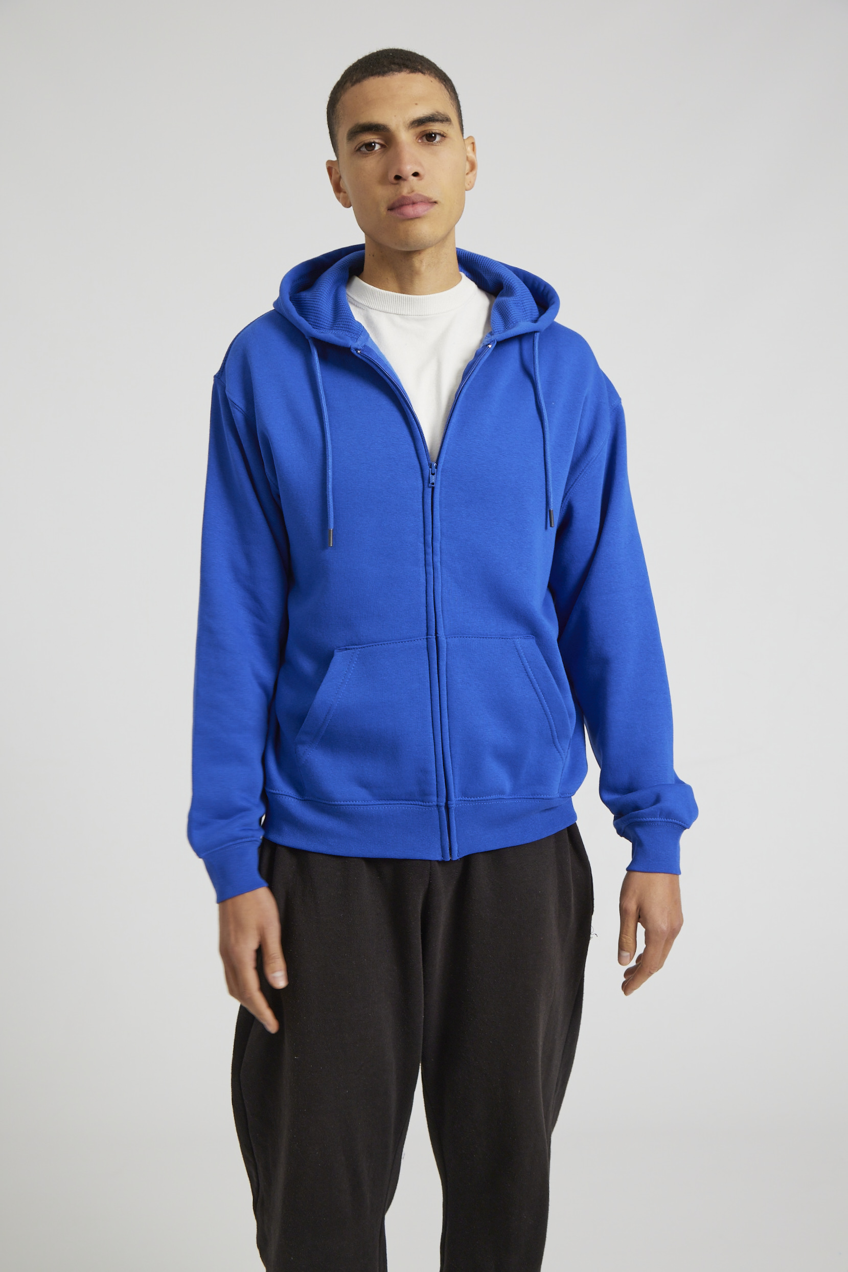 CR04-v2.0-Studio_220