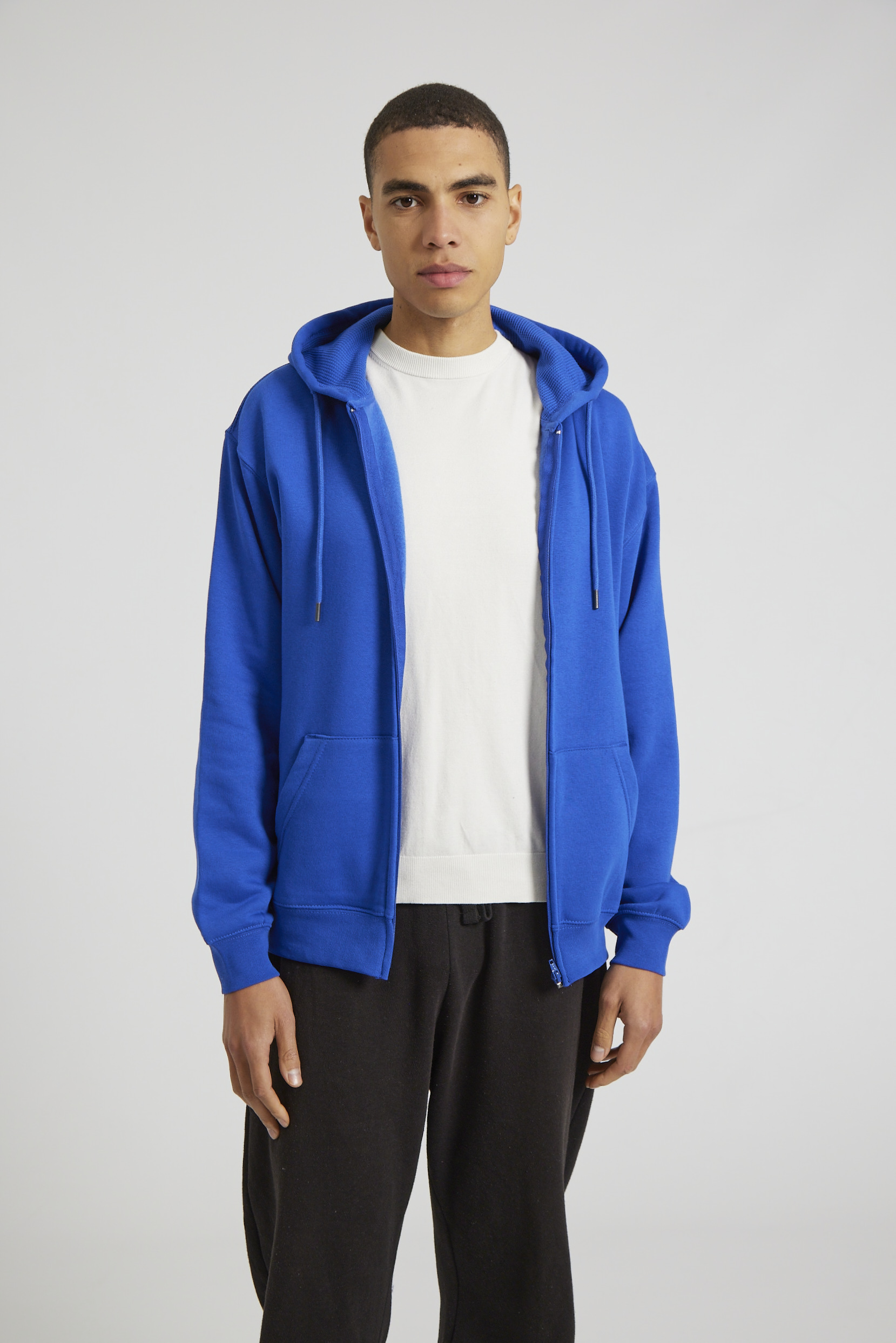 CR04-v2.0-Studio_222