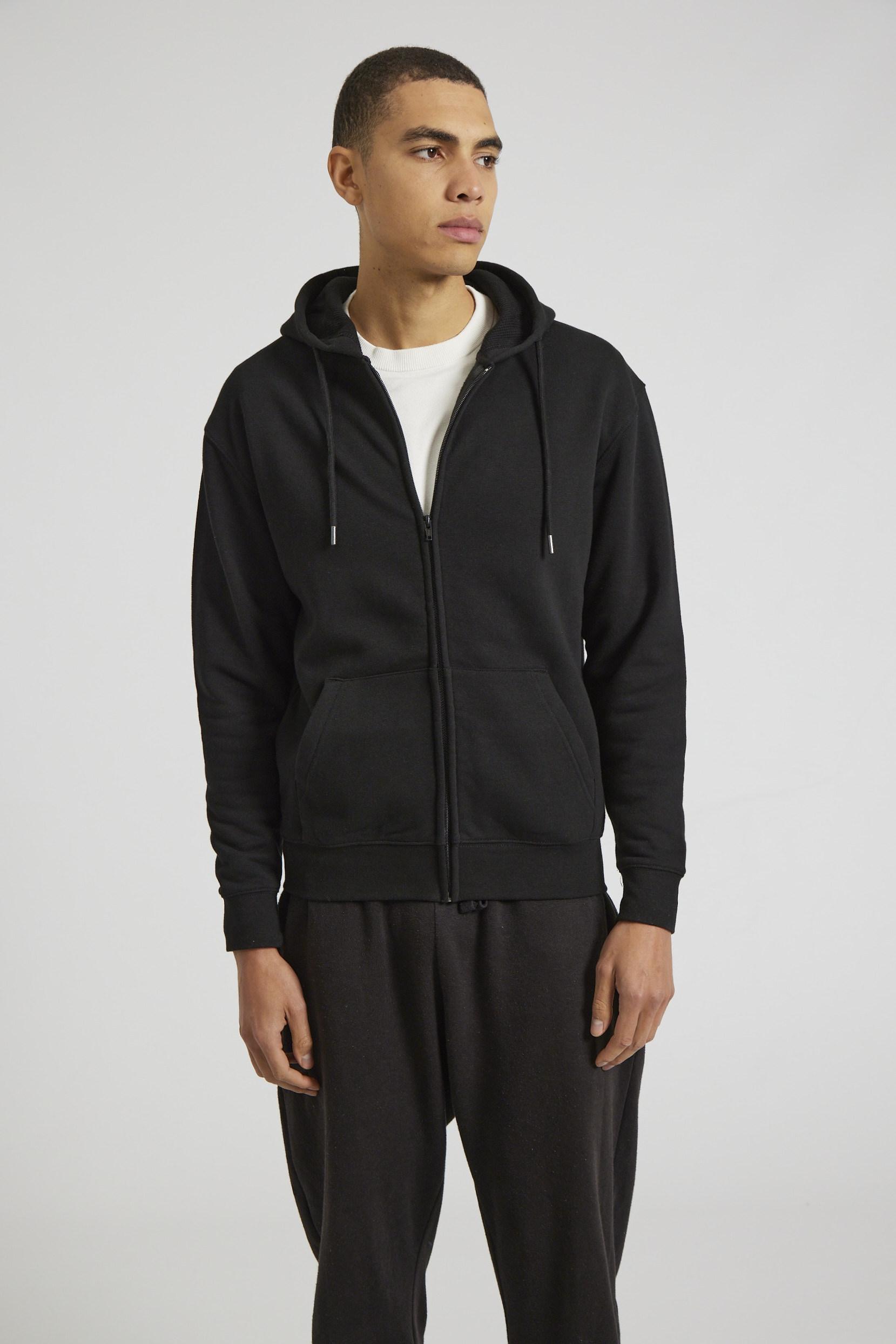 CR04-v2.0-Studio_226