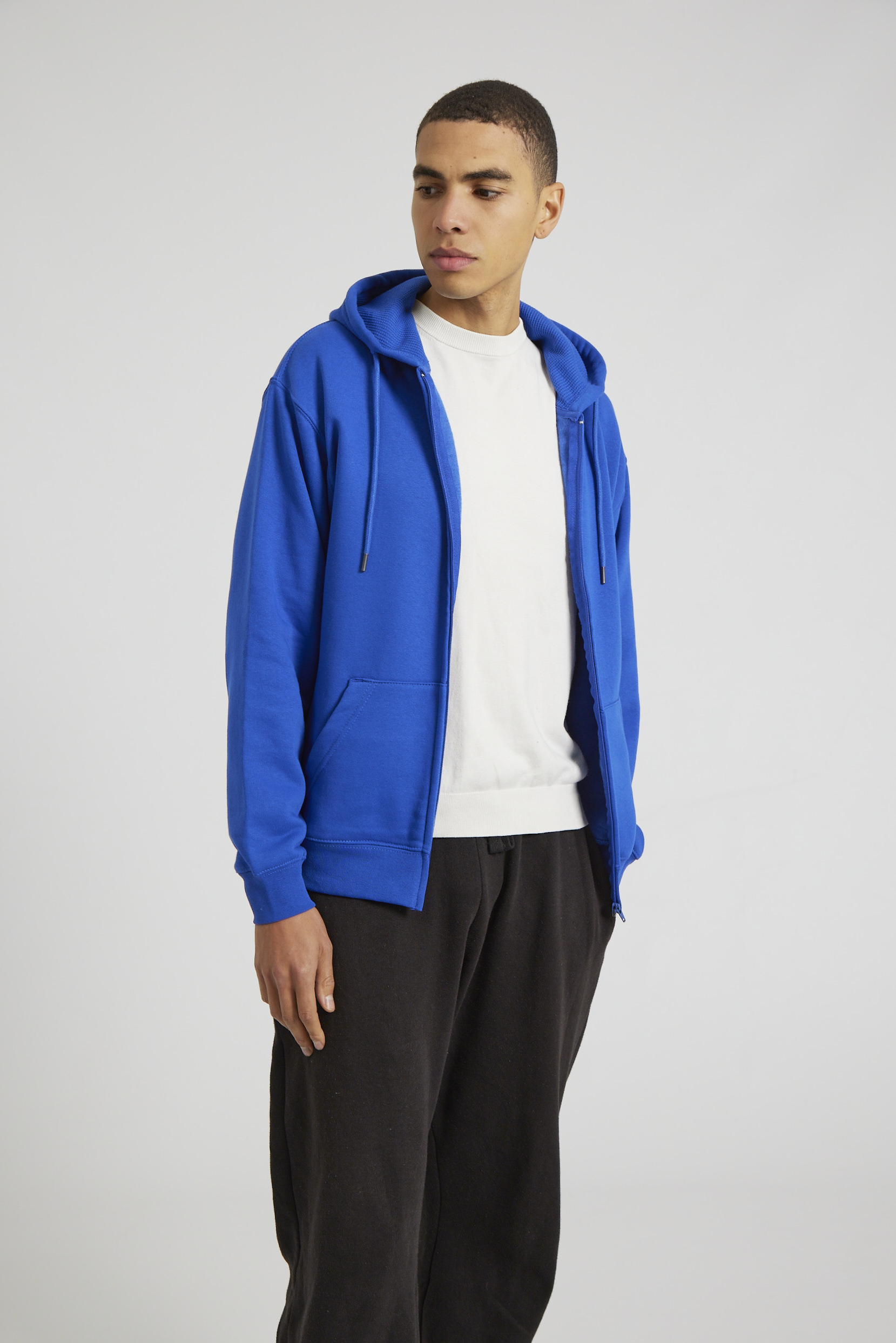 CR04-v2.0-Studio_232