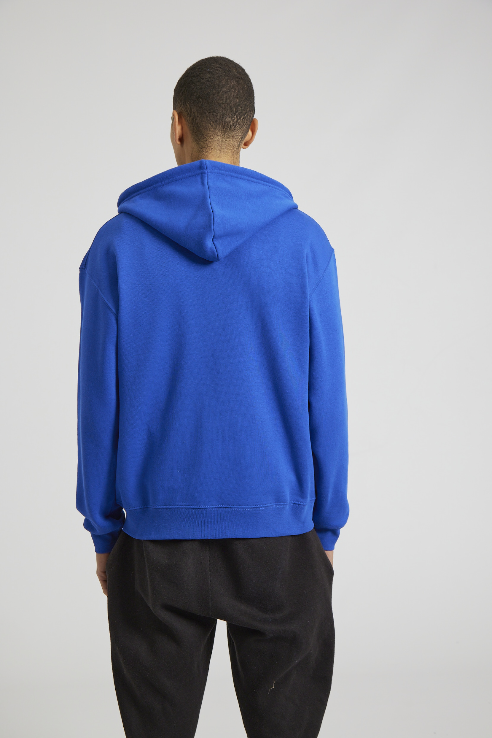 CR04-v2.0-Studio_253