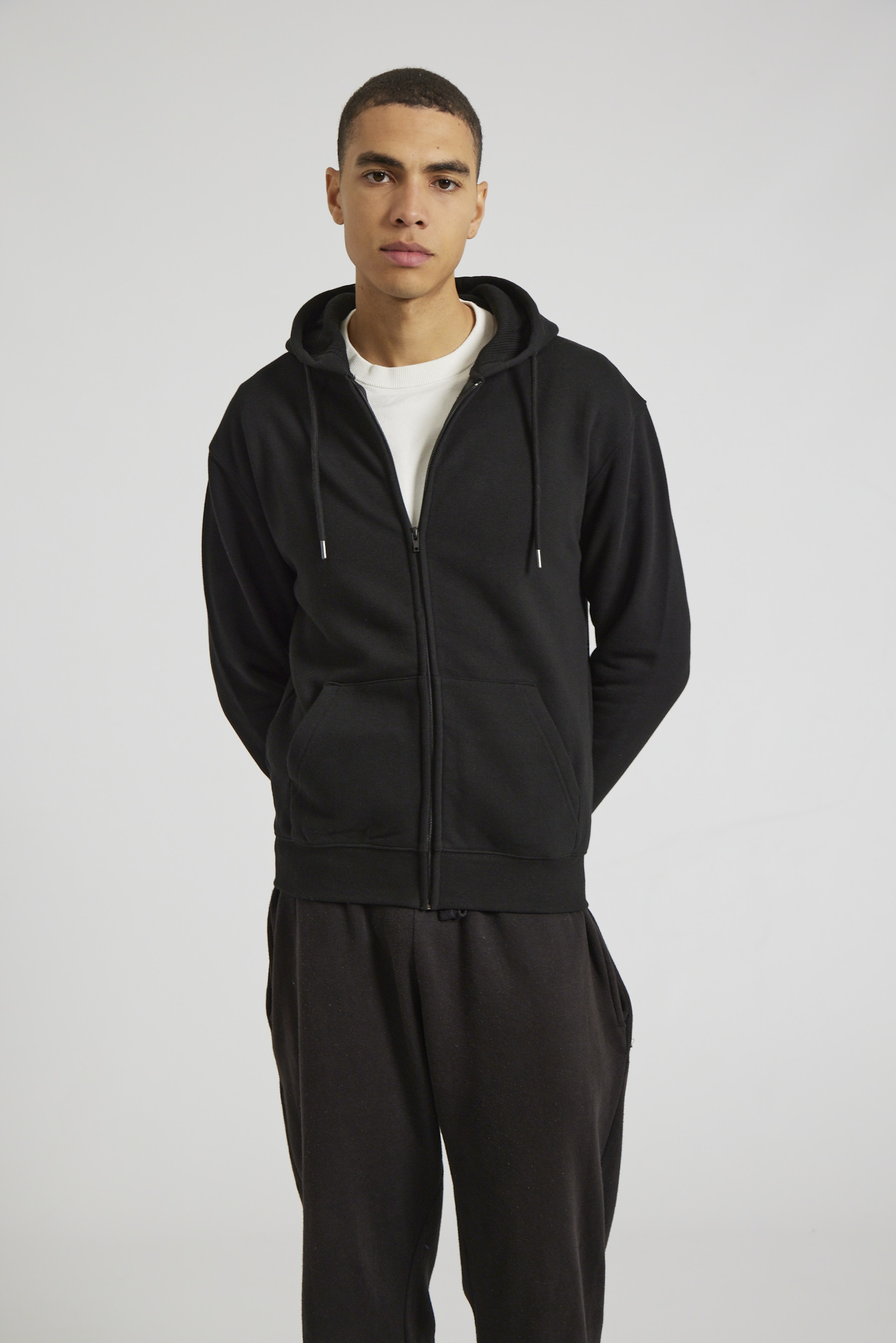 CR04-v2.0-Studio_275