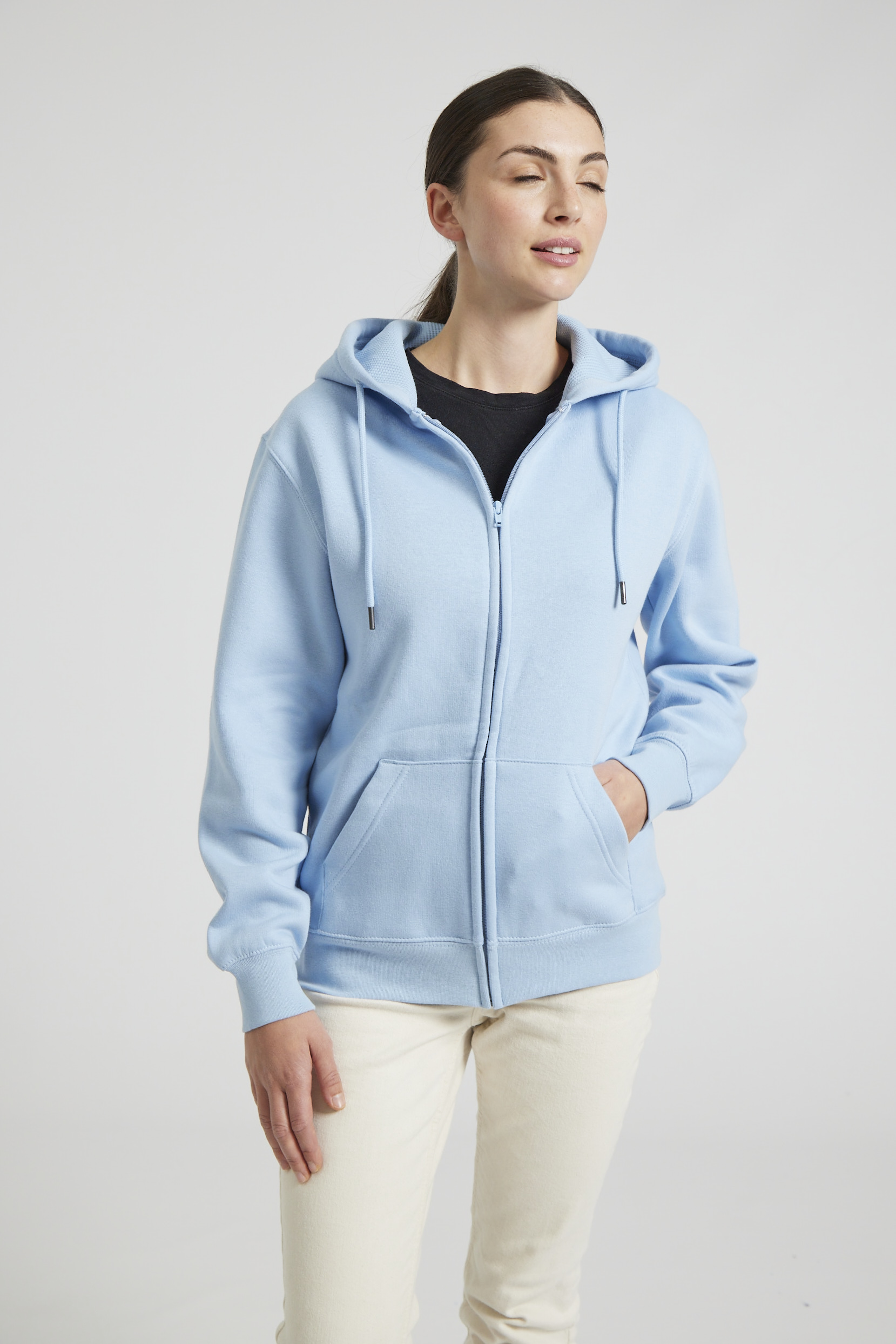 CR04-v2.0-Studio_304