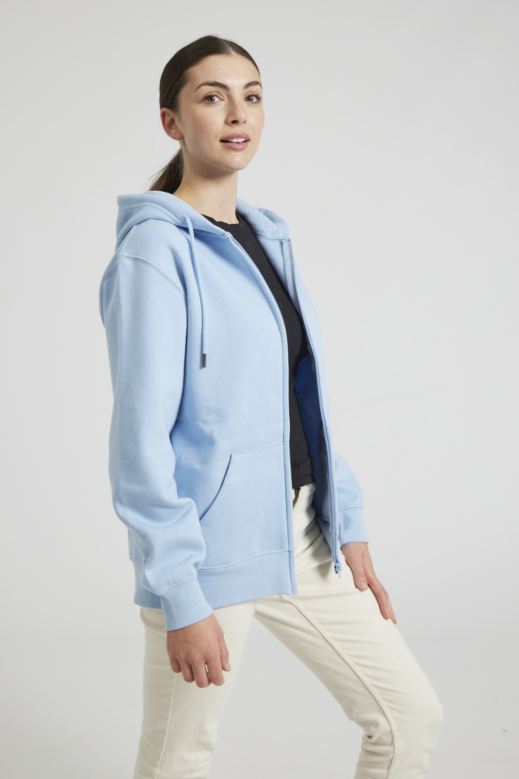 CR04-v2.0-Studio_353