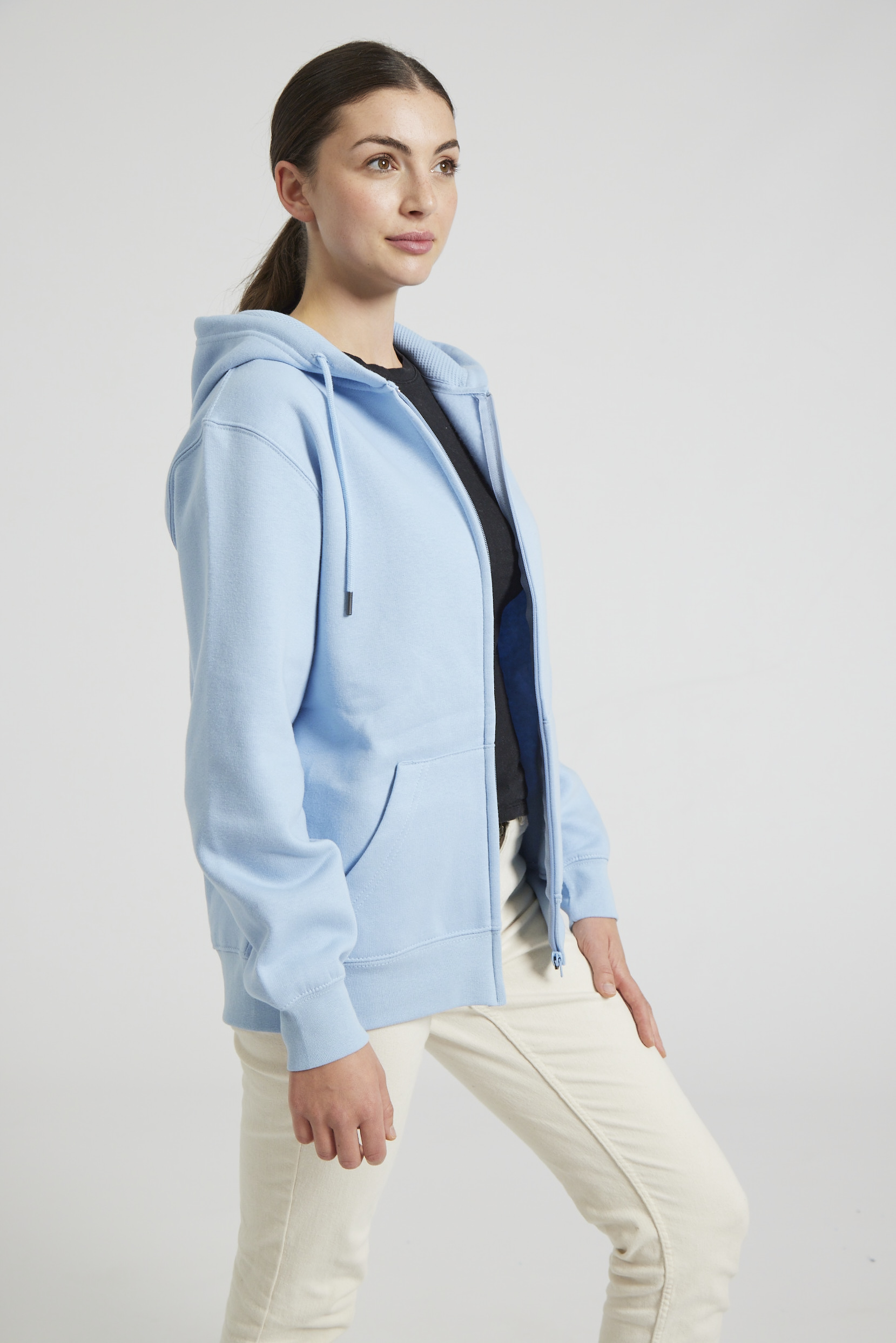 CR04-v2.0-Studio_356